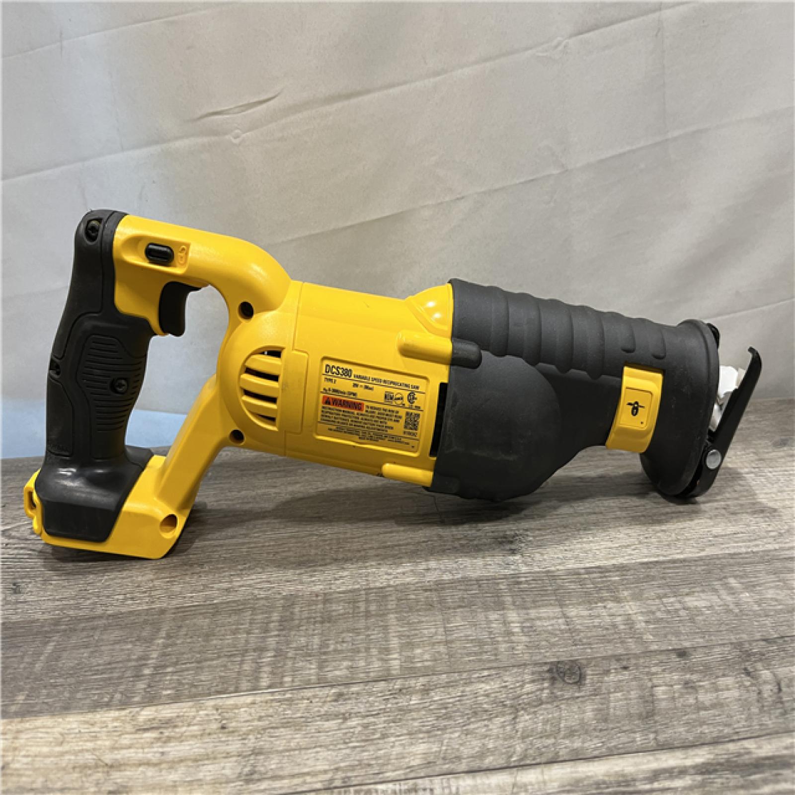 AS-IS DEWALT 20-Volt MAX Lithium-Ion Cordless Reciprocating Saw Kit with Battery 5Ah  Charger and Case