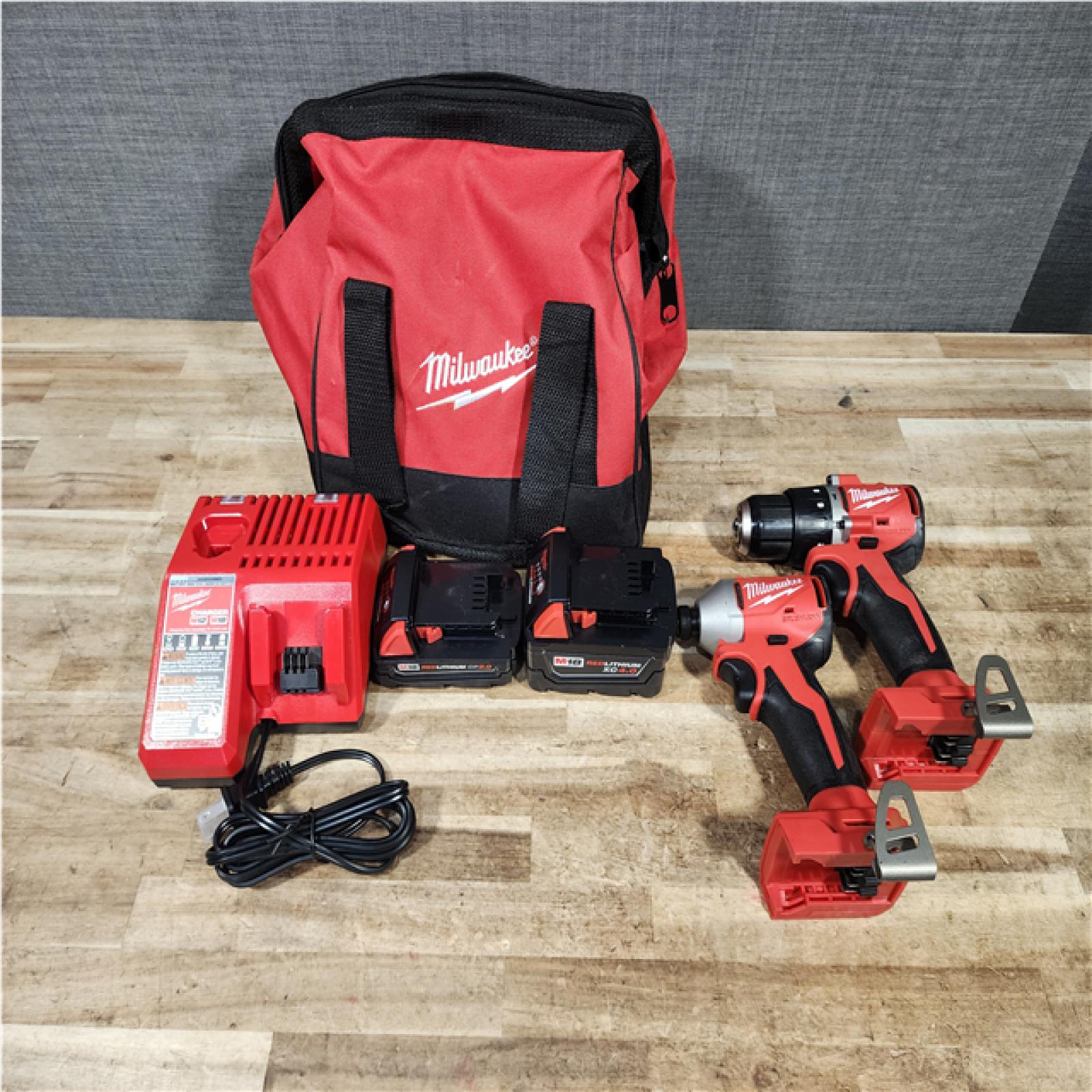 HOUSTON LOCATION - AS - IS Milwaukee 2 Tool Combo Kit W/ (2) Battery & Charger