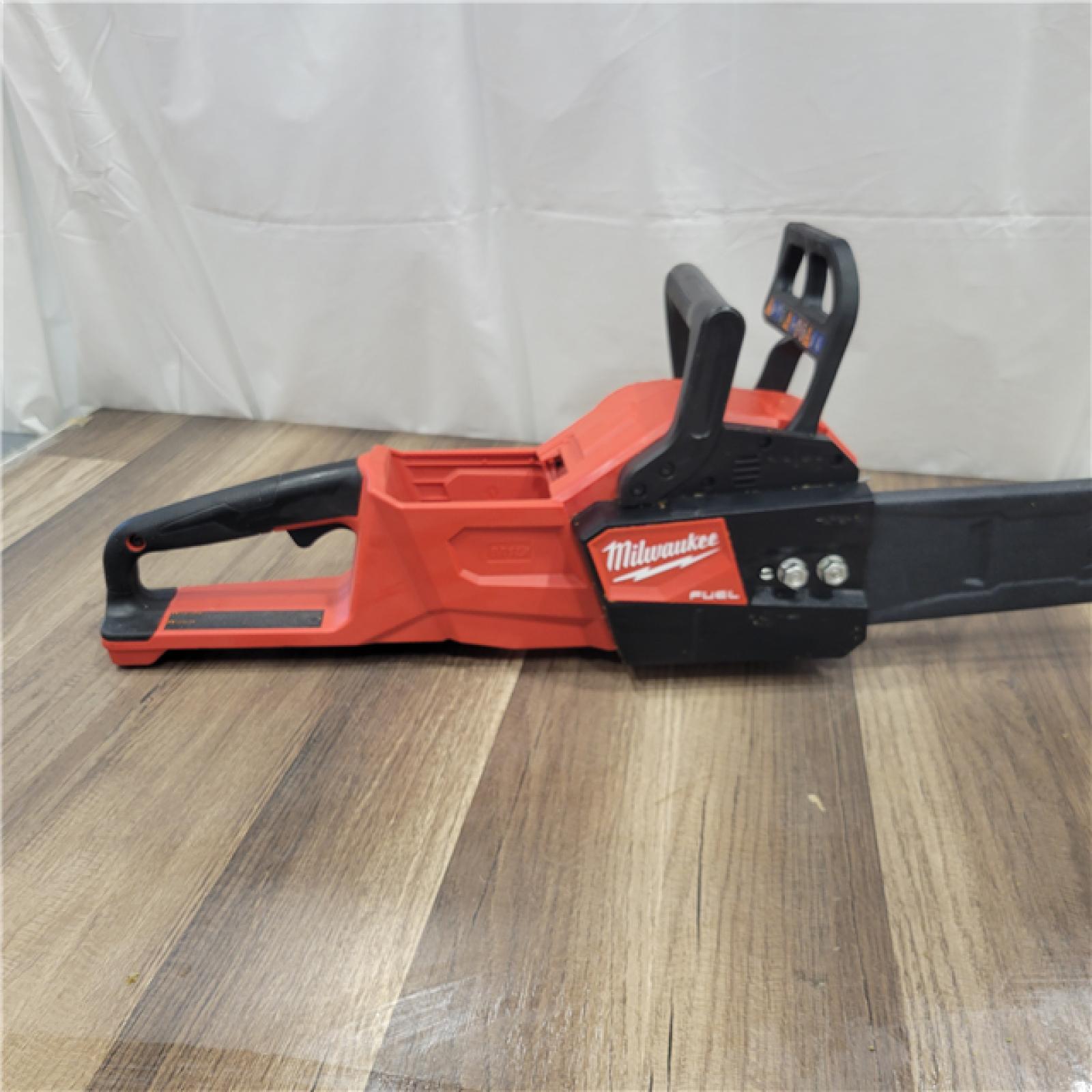 AS-IS  Milwaukee M18 FUEL 16  18V Li-Ion Brushless Cordless Chainsaw Tool-Only 2727-20