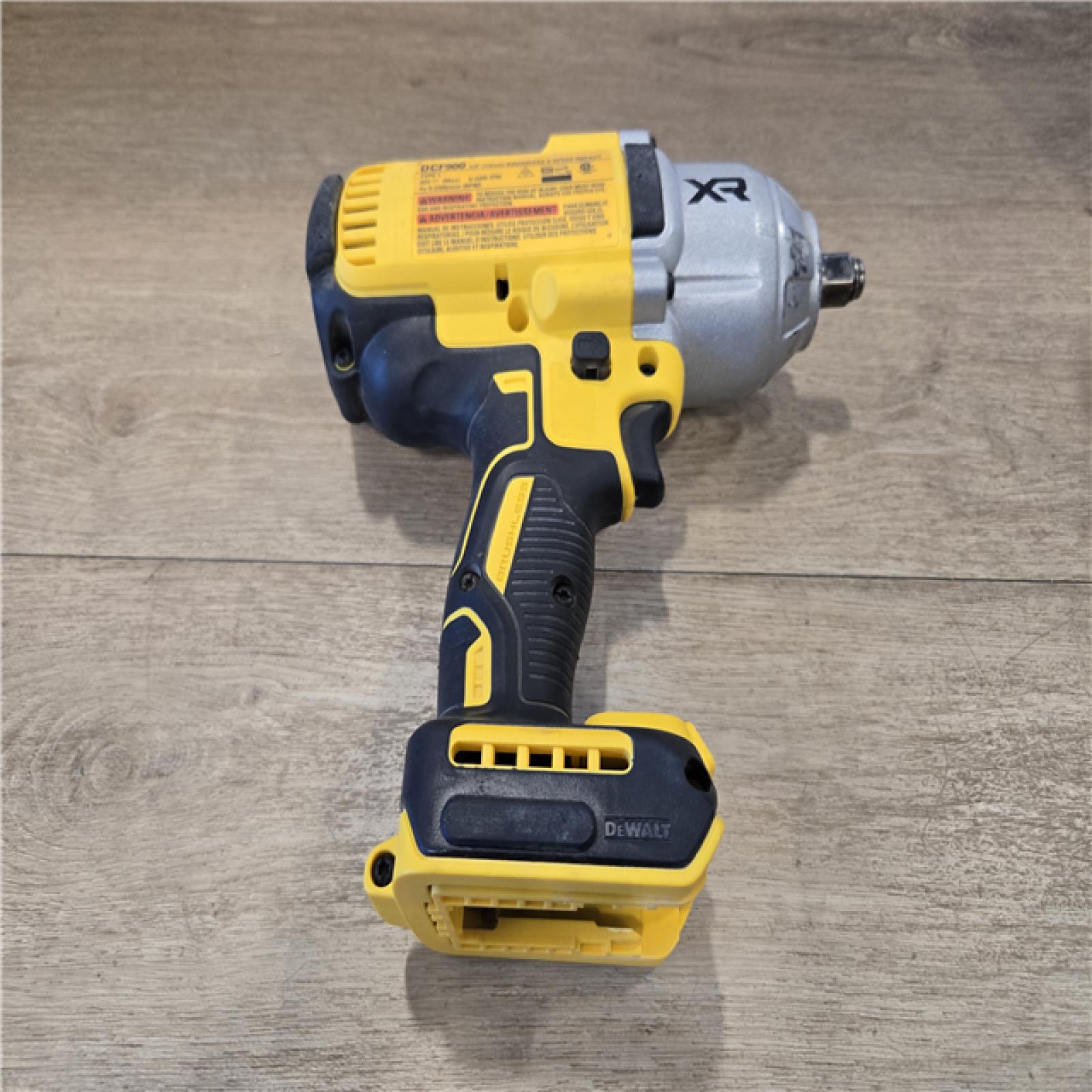 AS-IS DEWALT 20V MAX Cordless 1/2 in. Impact Wrench Kit