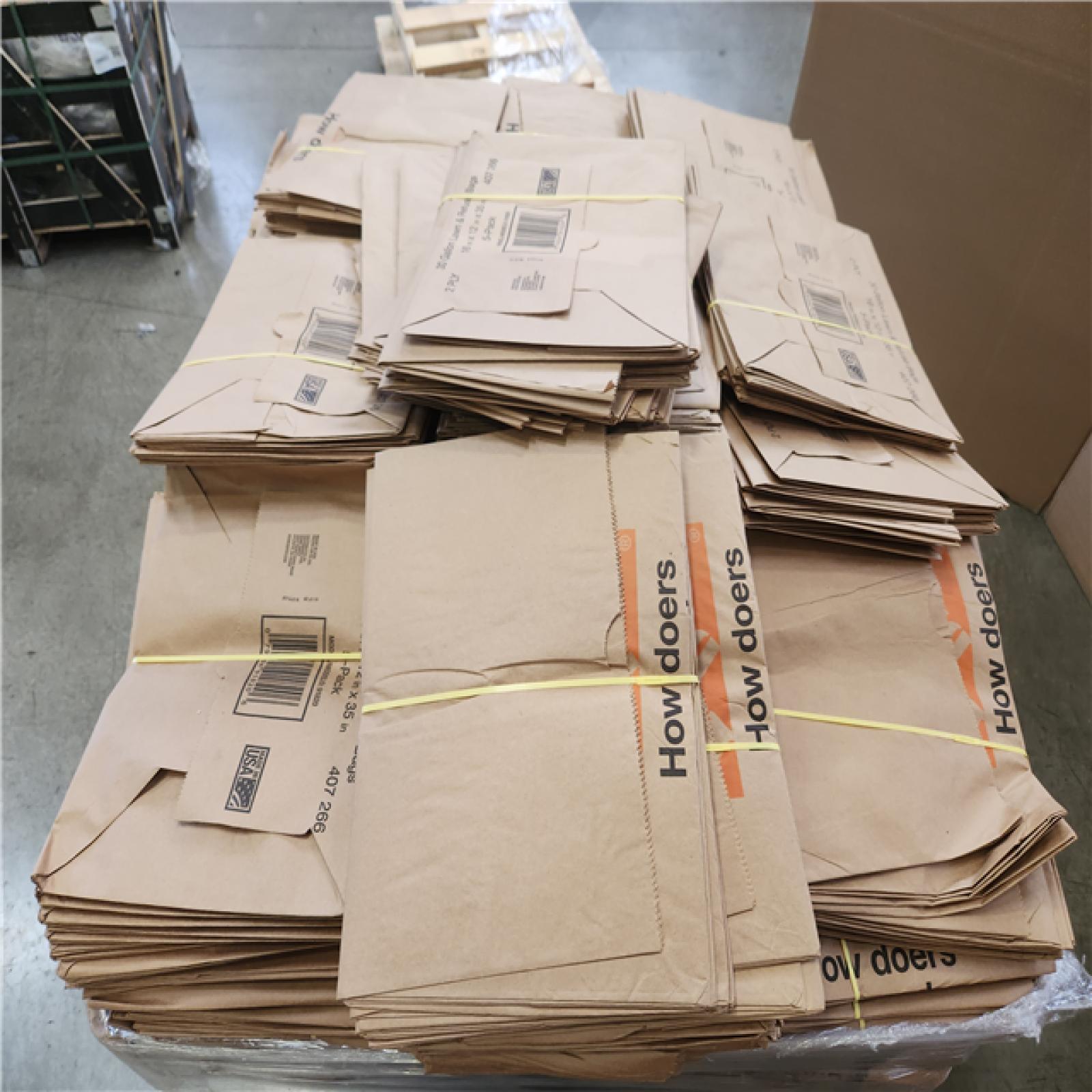 Phoenix NEW The Home Depot 30 Gal. Paper Lawn and Leaf Bags Pallet