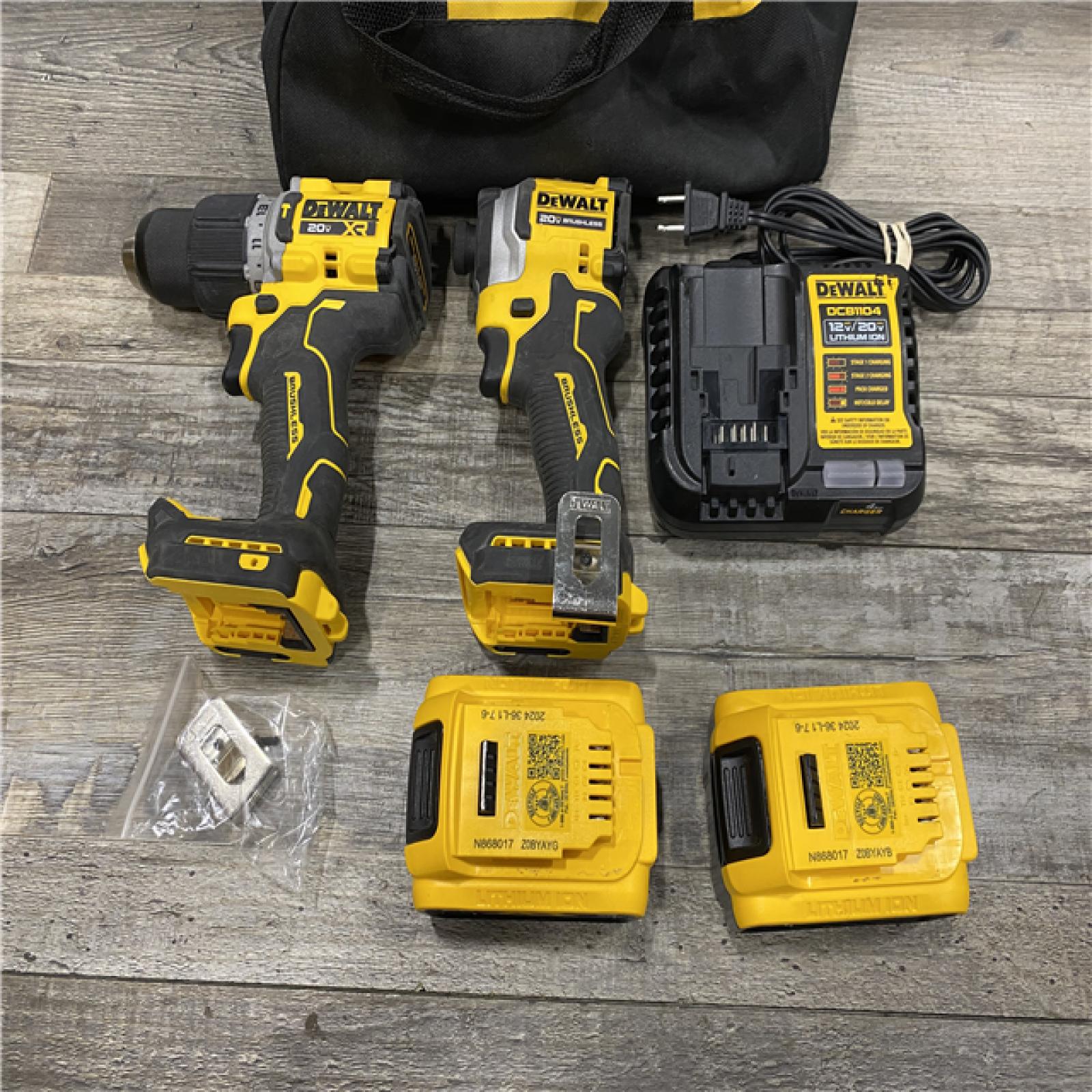 AS-IS DEWALT 20V MAX XR Hammer Drill/ Impact Driver Kit