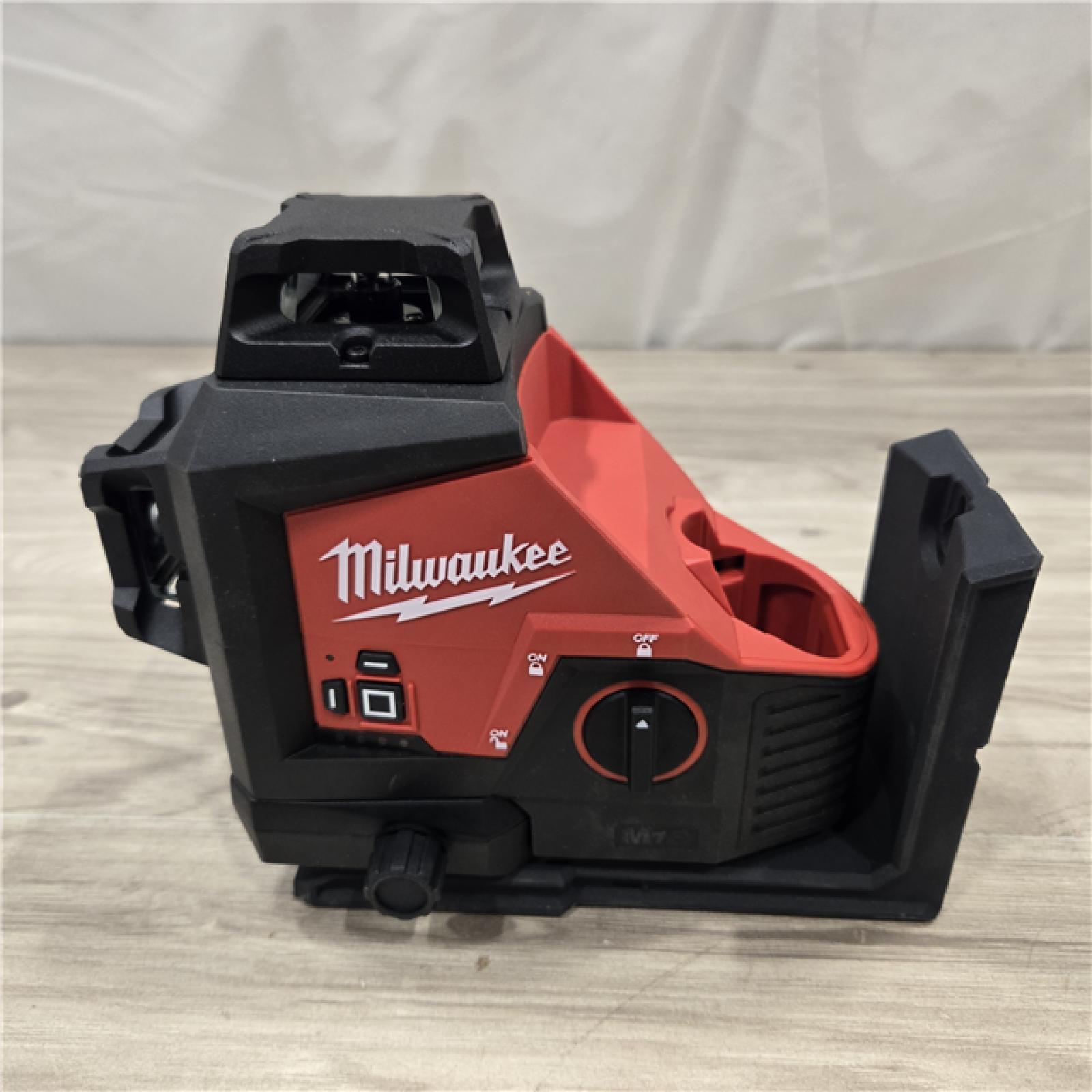 AS-IS Milwaukee-3632-21 M12 Green Beam Laser 360° 3-Plane Kit