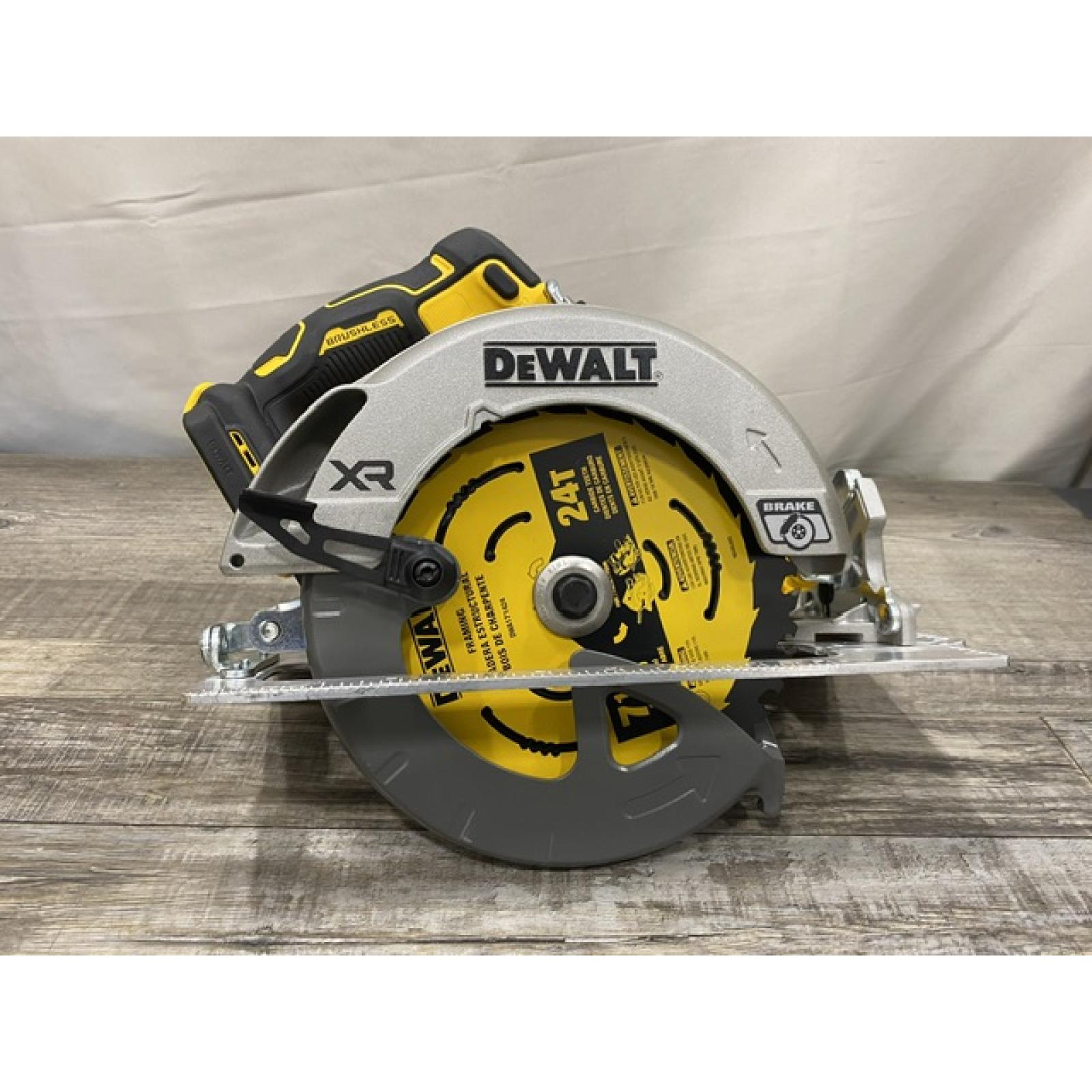 AS-IS DEWALT 20-Volt MAX 7-1/4 in. Cordless Circular Saw (Tool Only)