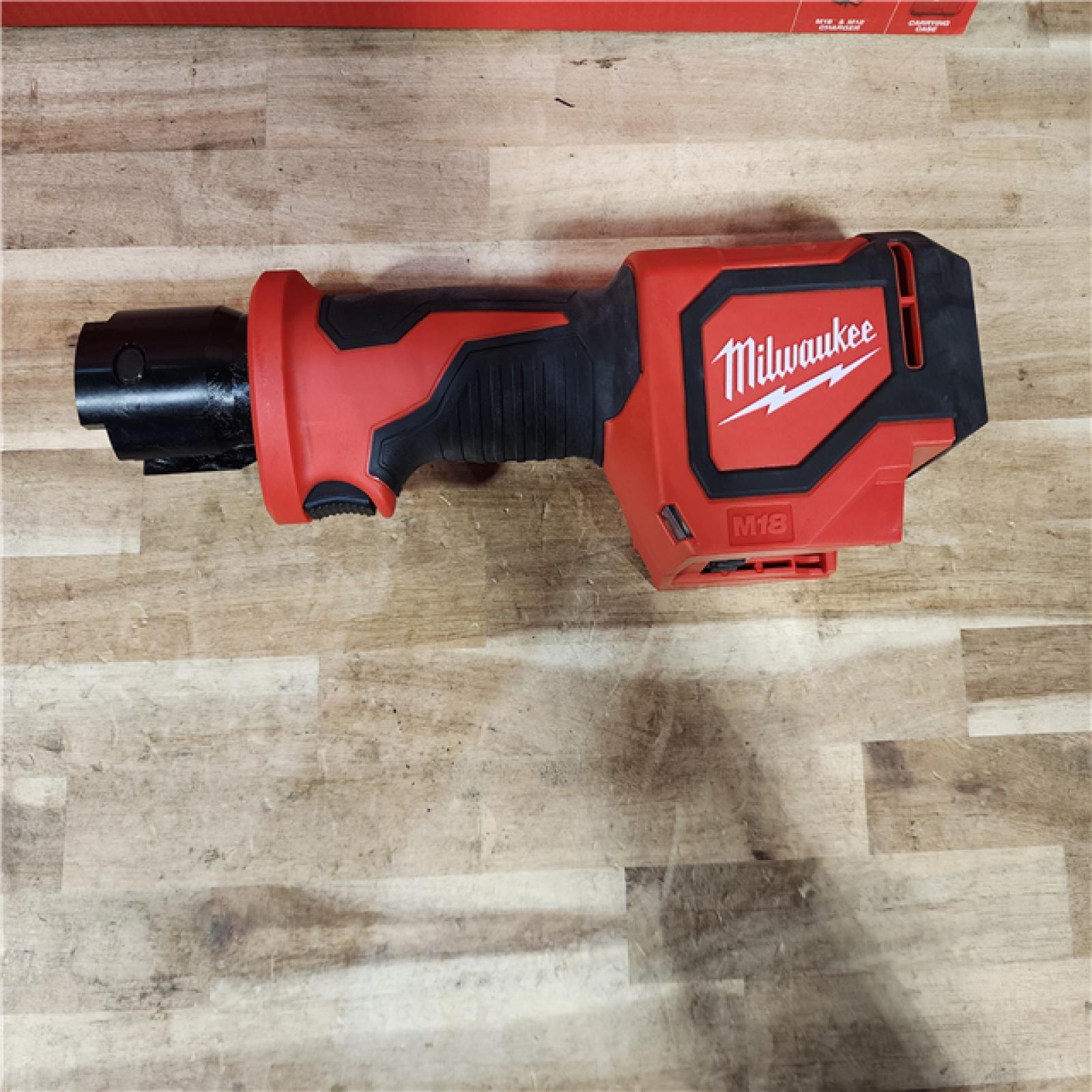 HOUSTON LOCATION - AS-IS Milwaukee 18V Lithium-Ion Cordless Short Throw Press Tool with 3 PEX Crimp Jaws Kit