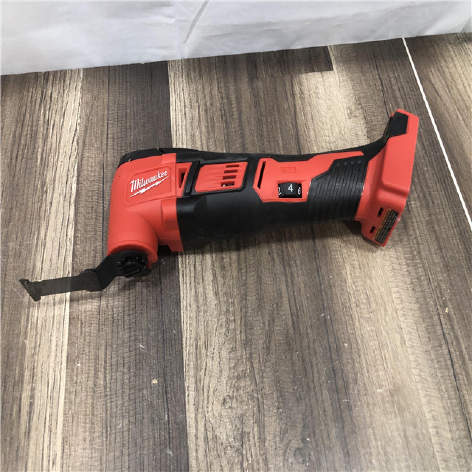 AS-IS Milwaukee 18V Lithium-Ion Cordless Oscillating Multi-Tool (Tool-Only)