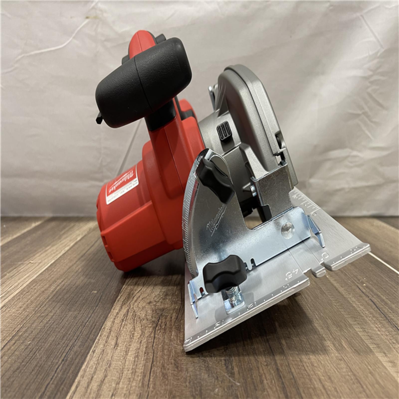 AS-IS Milwaukee M18 18V Lithium-Ion Cordless 6-1/2 in. Circular Saw (Tool-Only)