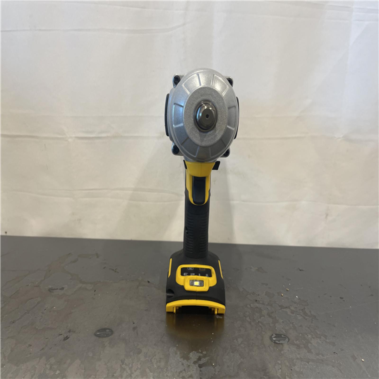 AS-IS- Dewalt 20V MAX Lithium-Ion Cordless 1/2 in. Impact Wrench Kit W/ BATTERY & CHARGER