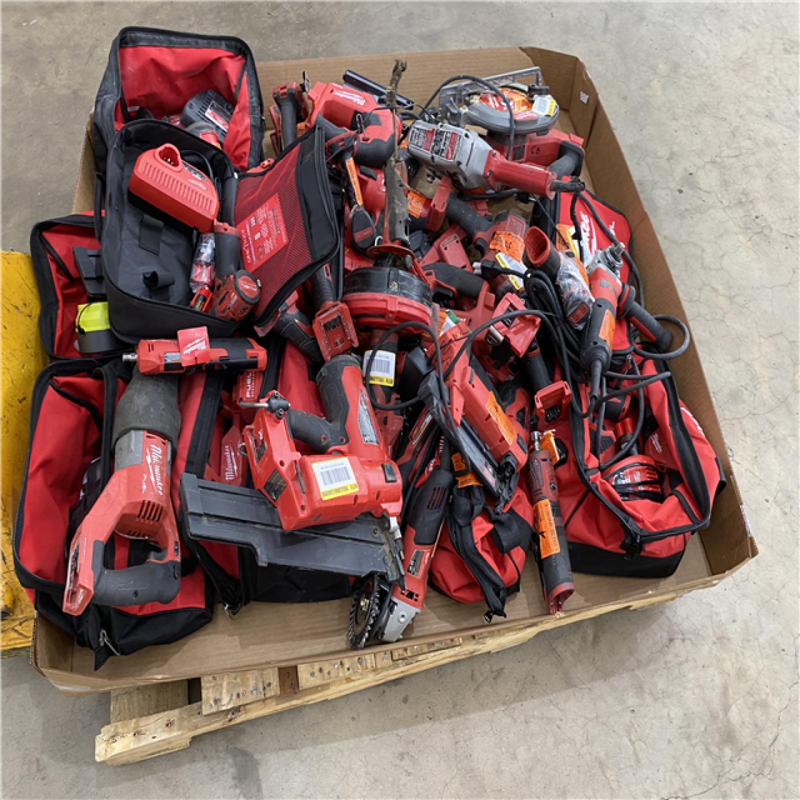 Houston Location AS IS - Tool Pallet