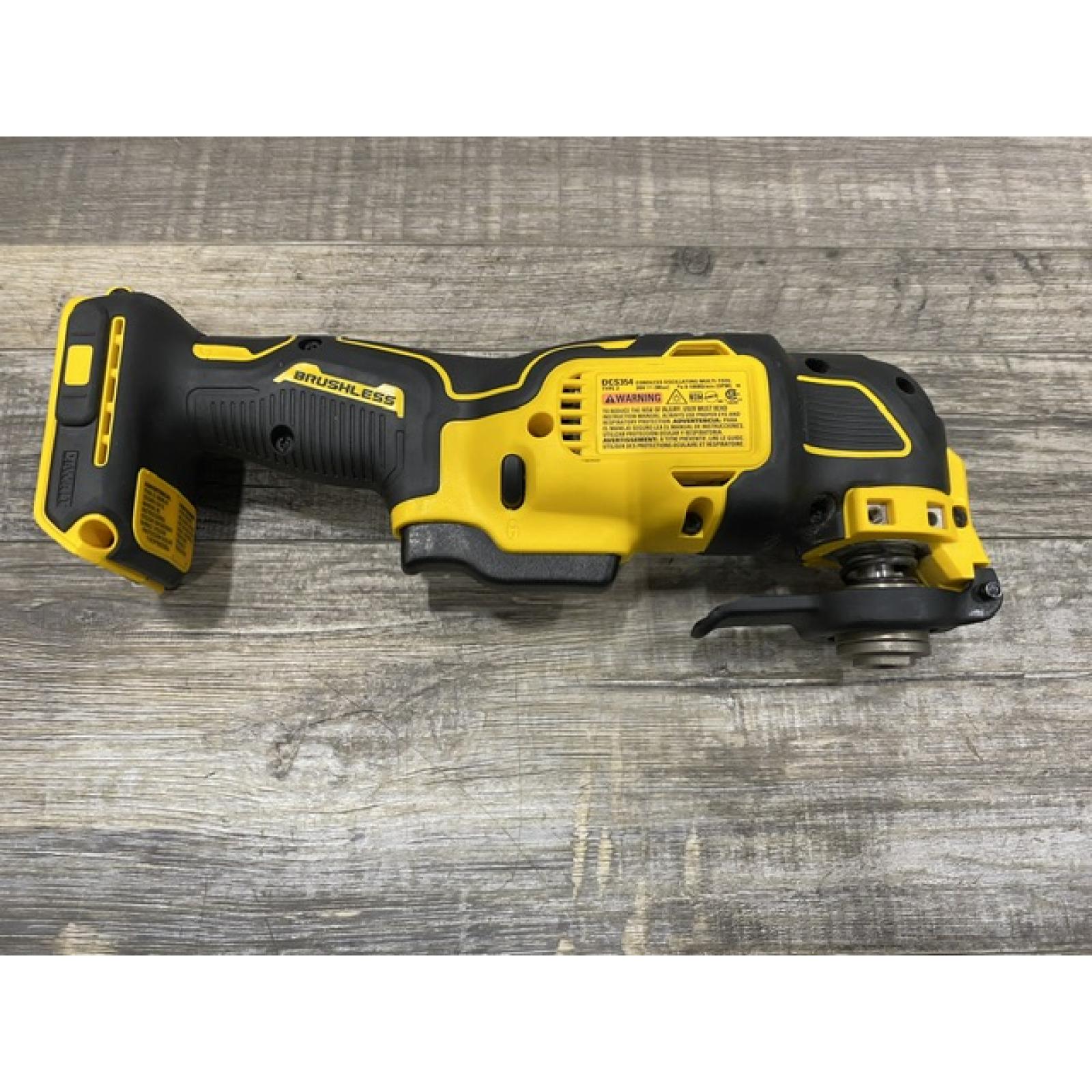 AS-IS DEWALT ATOMIC 20V MAX Cordless Brushless Oscillating Multi Tool Kit