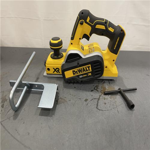 AS-IS - DEWALT 20V MAX XR Cordless Brushless 3-1/4 in. Planer