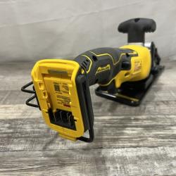 AS-IS DEWALT ATOMIC 20V MAX Cordless Brushless 4-1/2 in. Circular Saw (Tool Only)