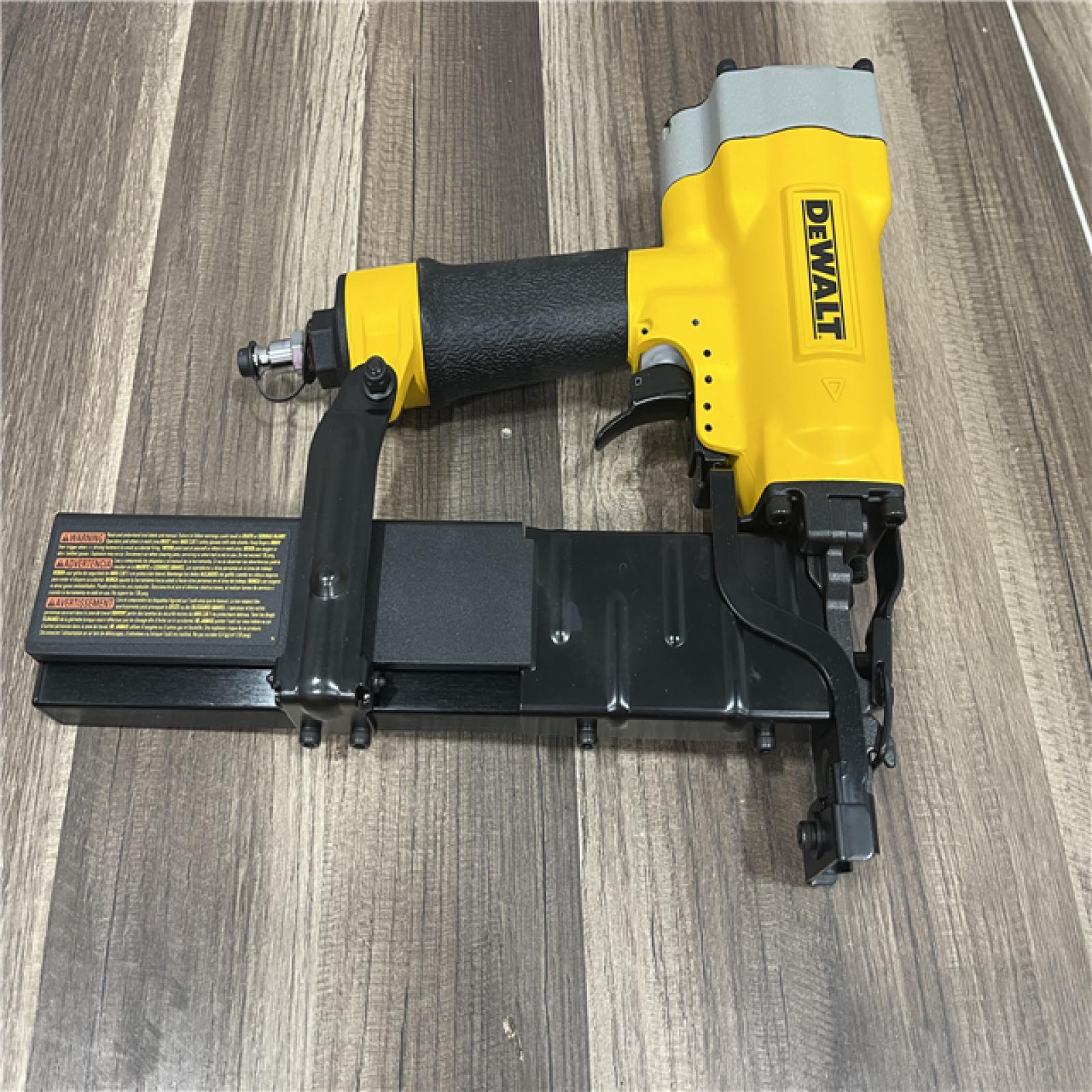 AS-IS DeWalt 16 Gauge 1 Crown 2 Lathing Stapler