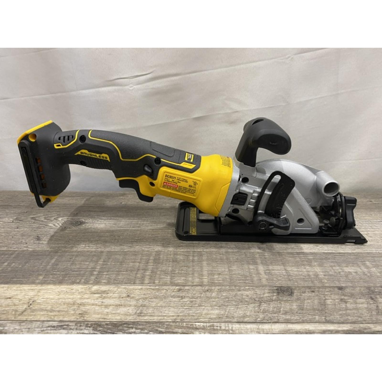 AS-IS DEWALT ATOMIC 20V MAX Cordless Brushless 4-1/2 in. Circular Saw (Tool Only)