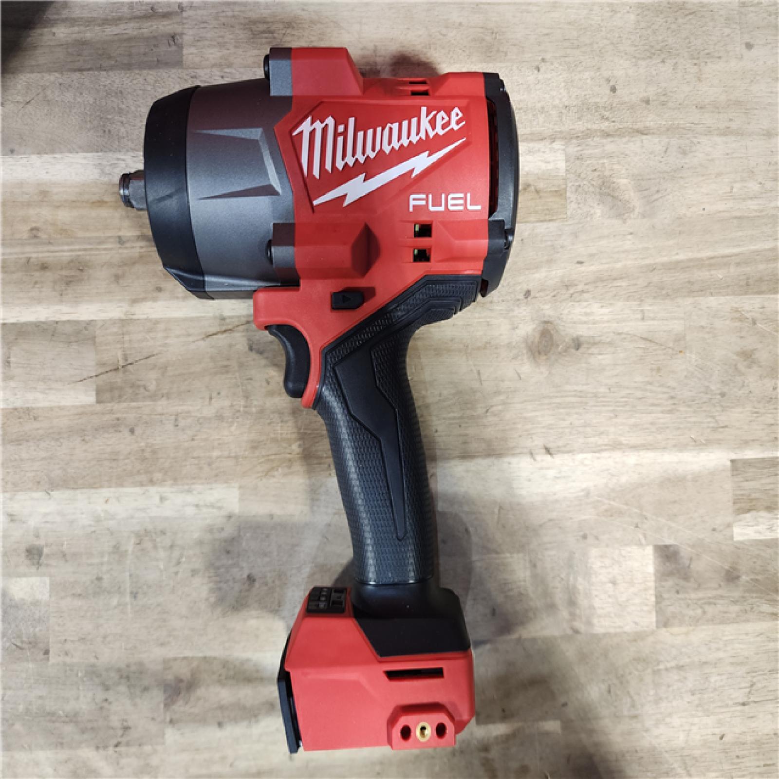 HOUSTON LOCATION - AS-IS (APPEARS LIKE NEW) Milwaukee M18 1/2 in. Cordless Brushless High Torque Impact Wrench Kit (Battery & Charger)