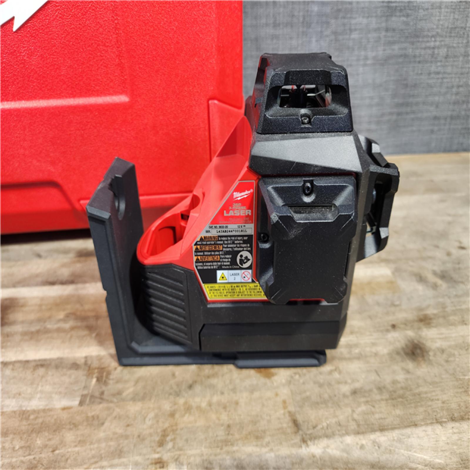 HOUSTON LOCATION - AS-IS (APPEARS LIKE NEW) Milwaukee-3632-21 M12 Green Beam Laser 360° 3-Plane Kit