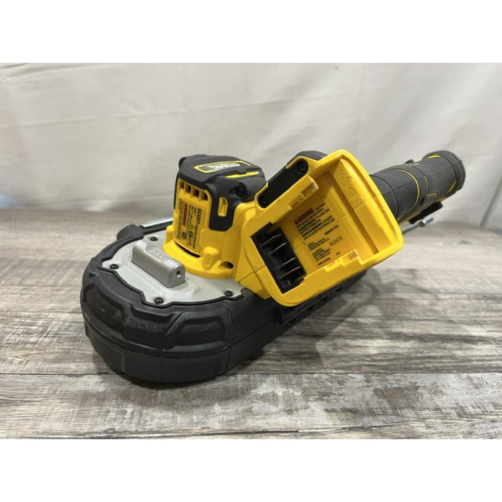 AS-IS DEWALT ATOMIC 20V MAX Cordless Brushless Compact 1-3/4 in. Bandsaw (Tool Only)