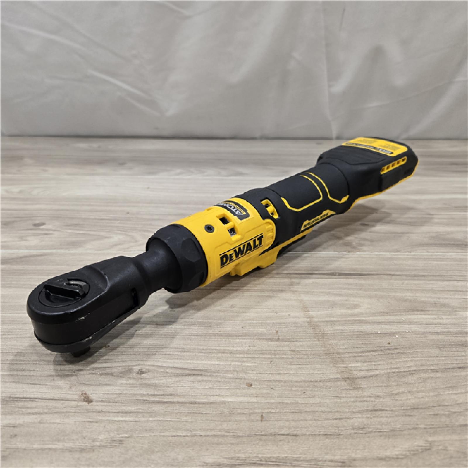 AS-IS DeWalt ATOMIC 20V MAX Cordless 3/8 in. Ratchet (Tool Only)