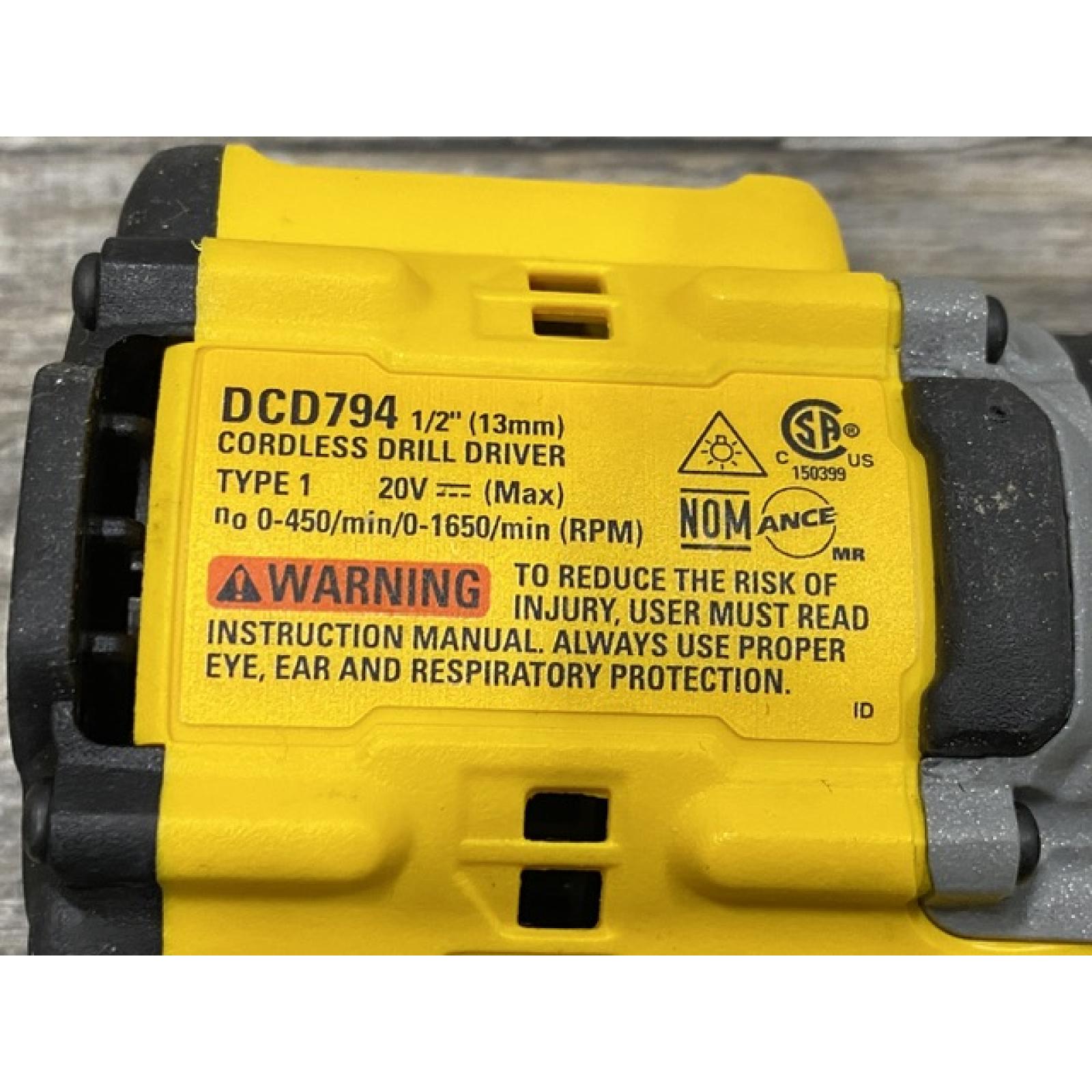 AS-IS DEWALT Atomic 20V Lithium-Ion Cordless Compact 1/2 in. Drill/Driver Kit