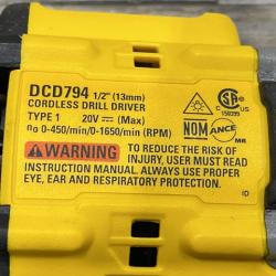 AS-IS DEWALT Atomic 20V Lithium-Ion Cordless Compact 1/2 in. Drill/Driver Kit