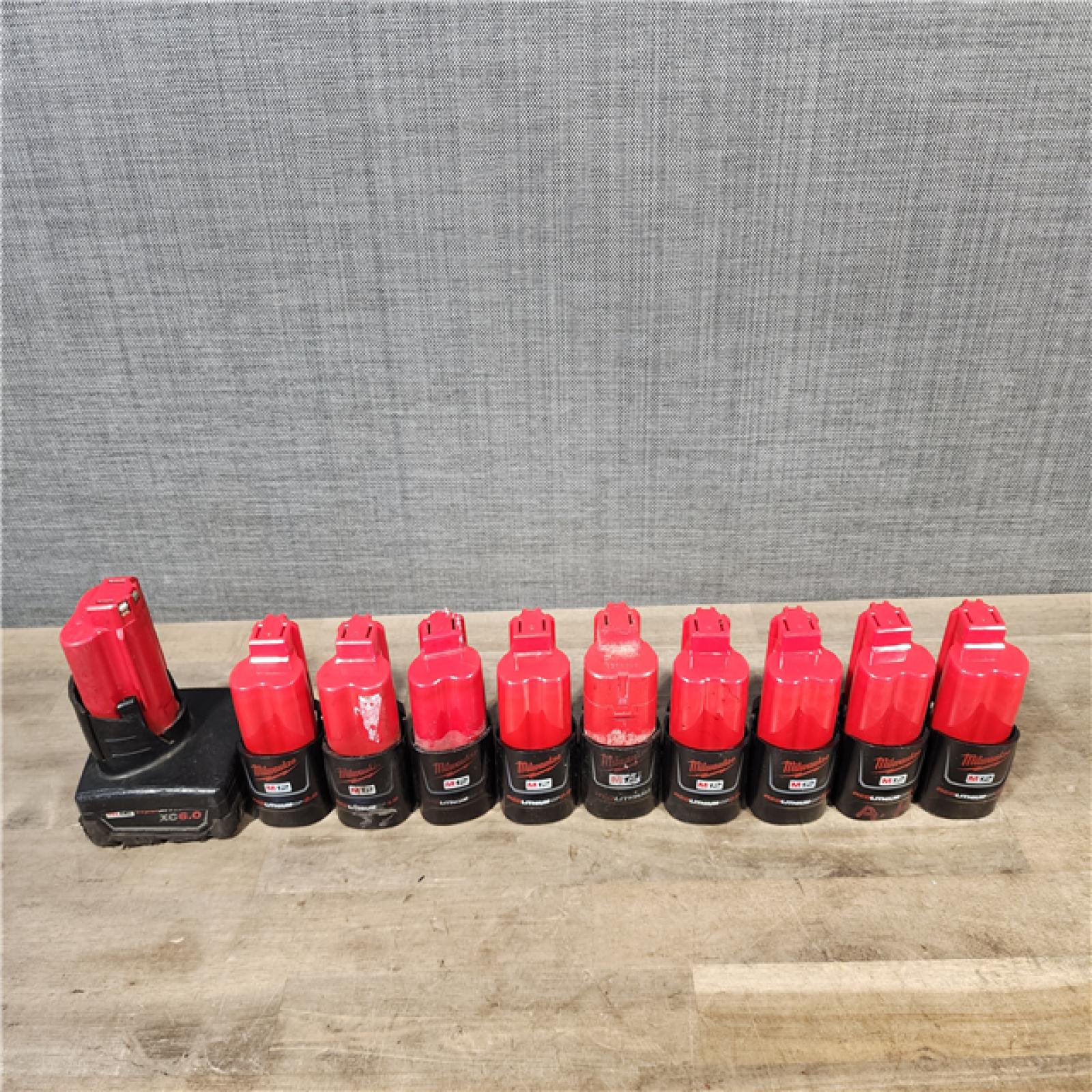 HOUSTON LOCATION - AS-IS MILWAUKEE BATTERY PACK QTY - 20