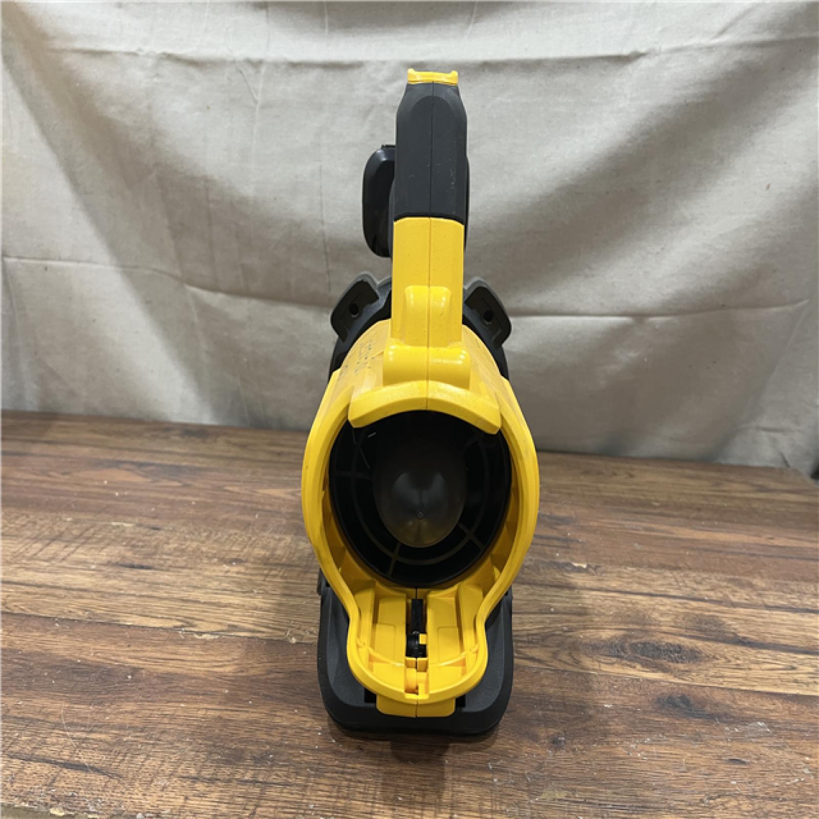 AS-IS DEWALT 20V MAX* XR Brushless Cordless Handheld Blower Kit