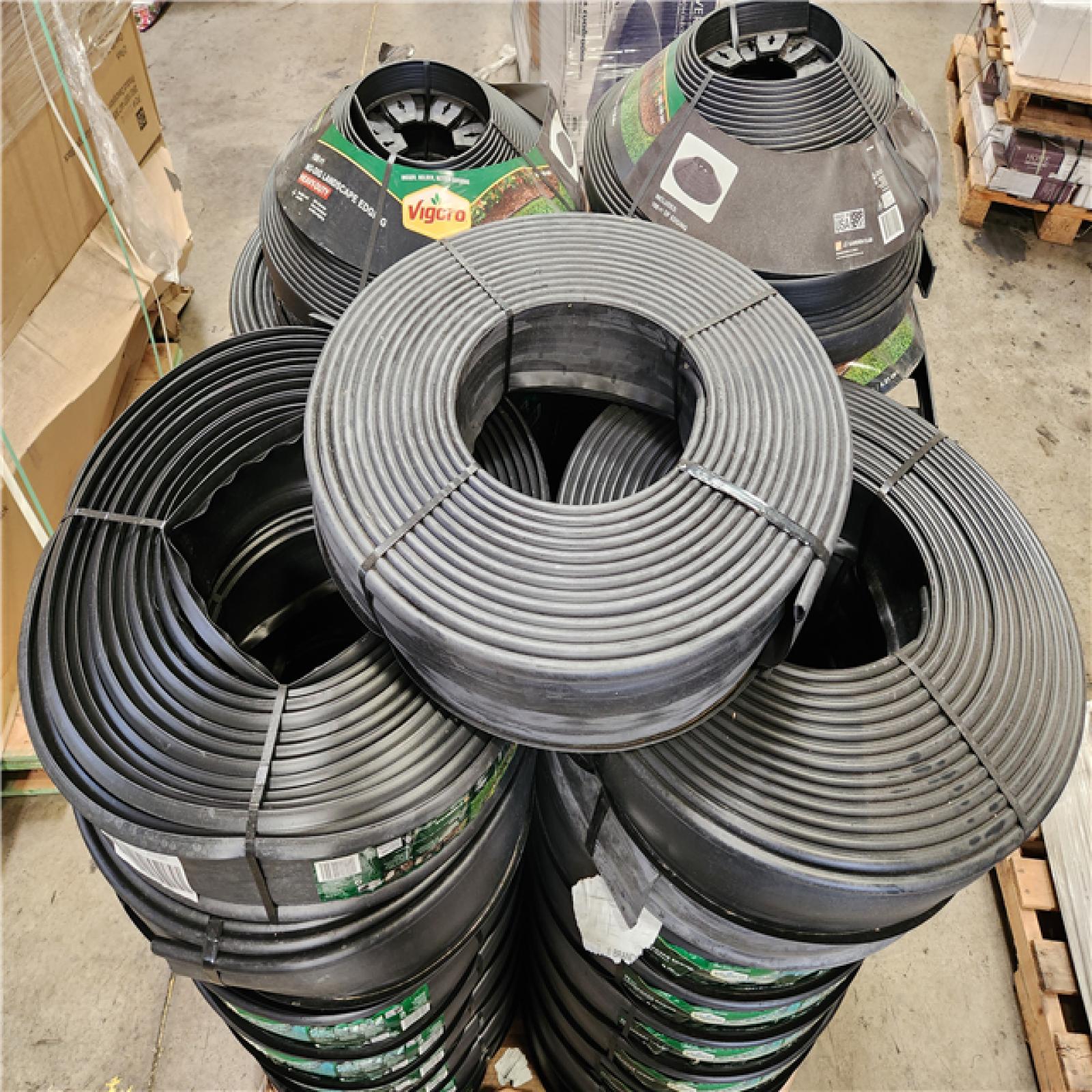Phoenix Location Vigoro 60 ft. x 0.5 in. x 4.5 in. Black Plastic Dig-In Landscape Edging Pallet (37 Edging)