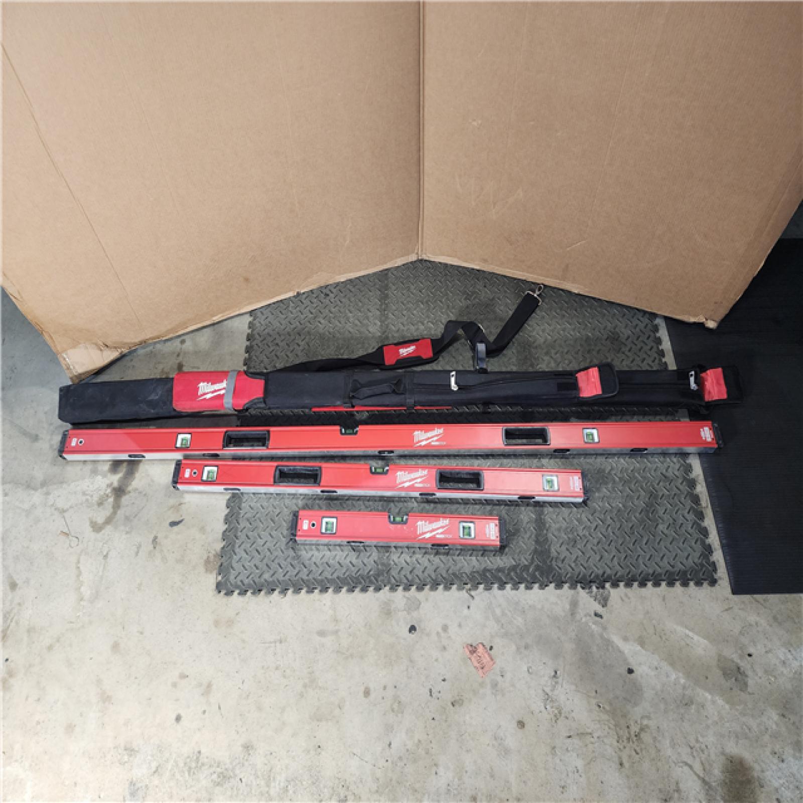 HOUSTON LOCATION - AS-IS MILWAUKEE RED STICK