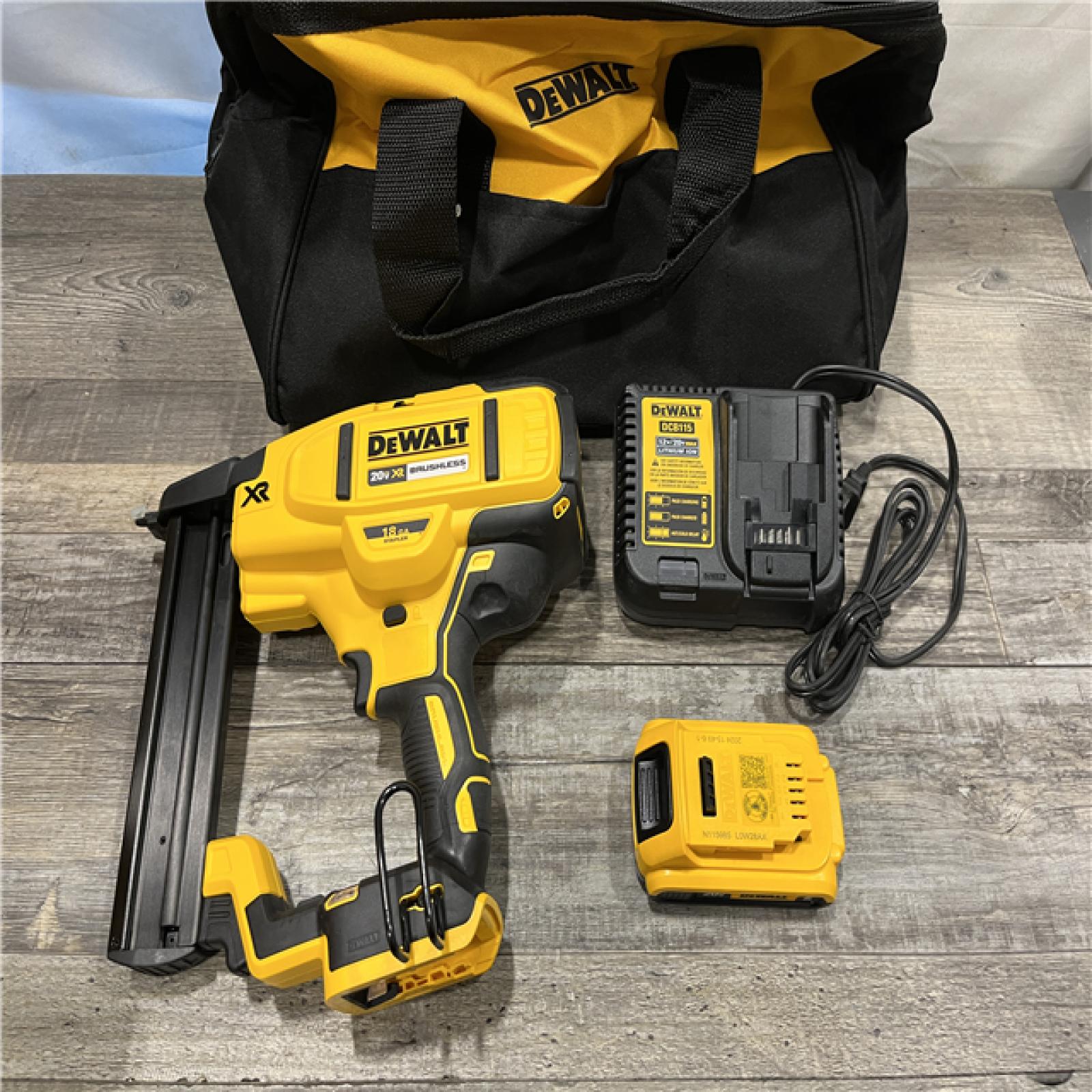 AS-IS DEWALT 20V MAX XR Lithium-Ion Cordless 18-Gauge Narrow Crown Stapler Kit