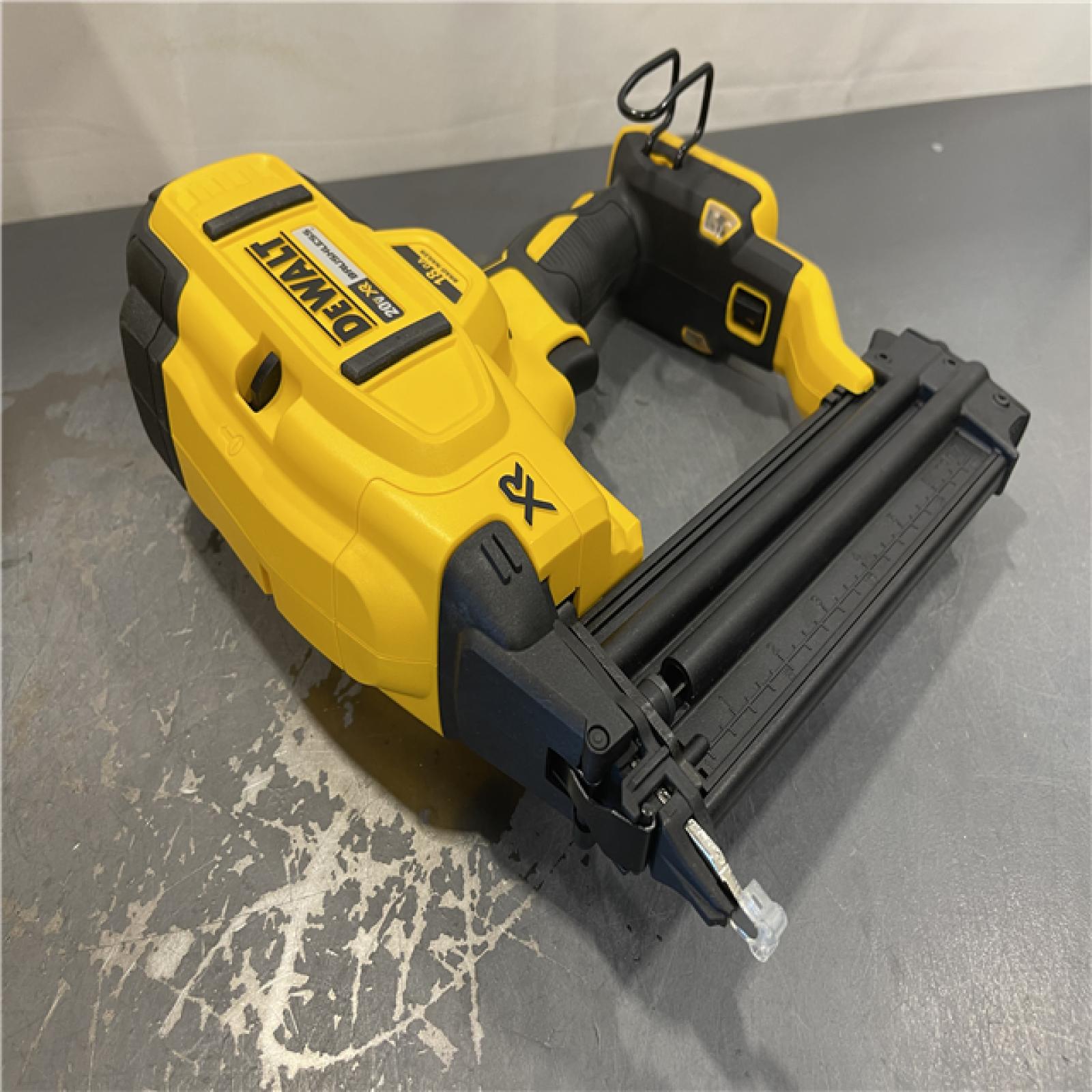 AS-IS - DeWalt 20V MAX XR Lithium-Ion Cordless 18-Gauge Brad Nailer