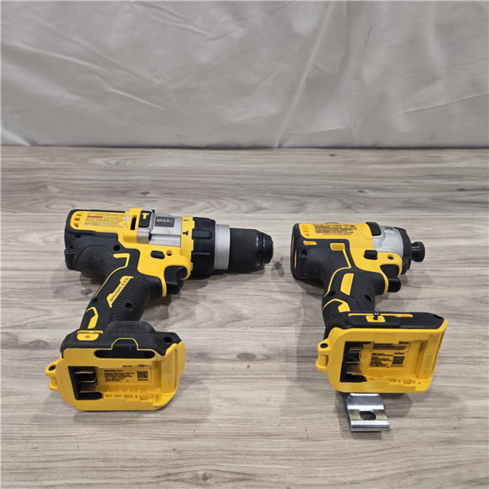 AS-IS DEWALT 20V MAX Cordless Hammer Drill/Driver 2 Tool Combo Kit