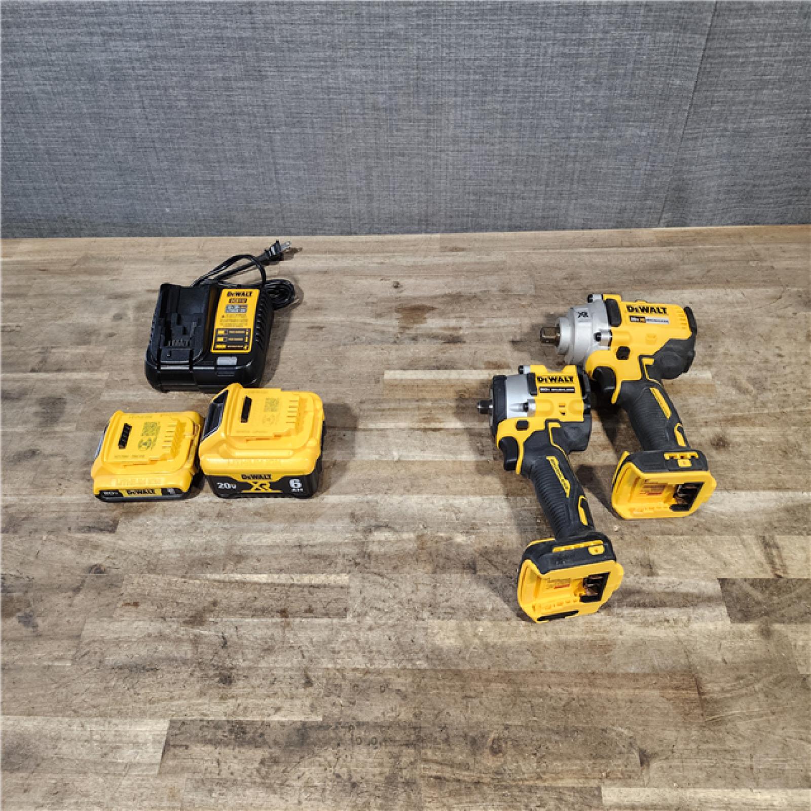 HOUSTON LOCATION - AS-IS DEWALT 2 TOOL COMBO KIT W/ (2) BATTERY & CHARGER