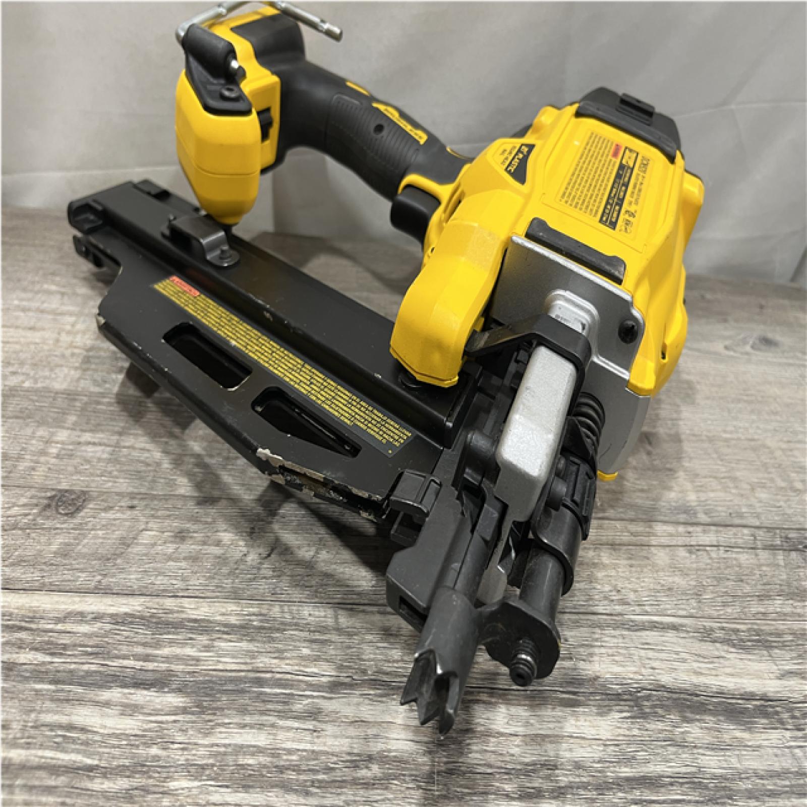 AS-IS DEWALT 20-Volt 21° Cordless Framing Nailer (Tool-Only)