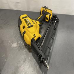 AS-IS - DEWALT 20V MAX XR Lithium-Ion Cordless 2-1/2 in. 15-Gauge Finish Nailer Kit