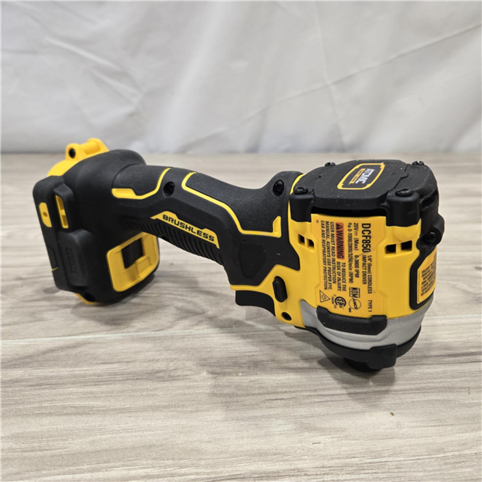 AS-IS DEWALT 20V MAX XR Hammer Drill/ Impact Driver Kit