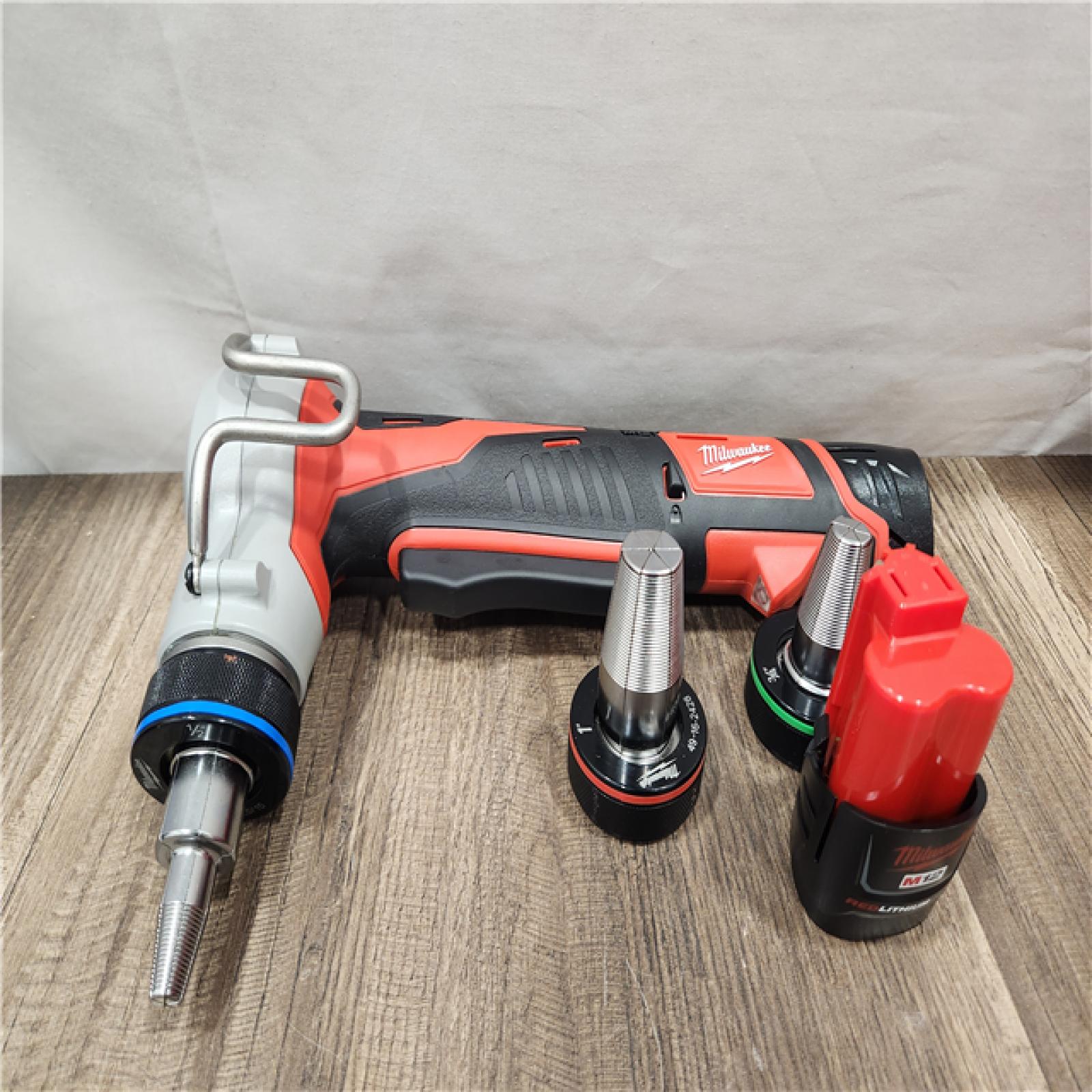AS-IS- Milwaukee M12 12V Lithium-Ion Cordless PEX Expansion Tool Kit with (2) 1.5 Ah Batteries  (3) Expansion Heads and Hard Case