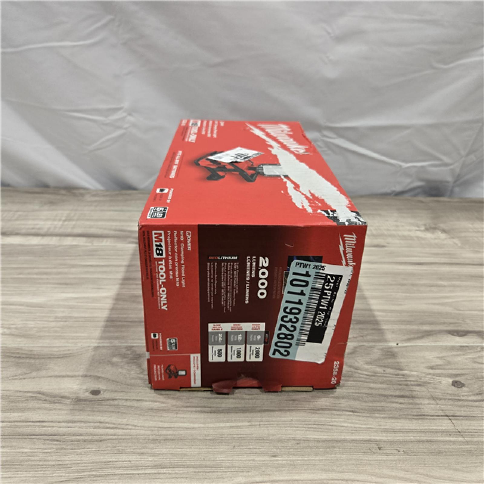 NEW! - Milwaukee M18 ROVER Clamping Flood Light