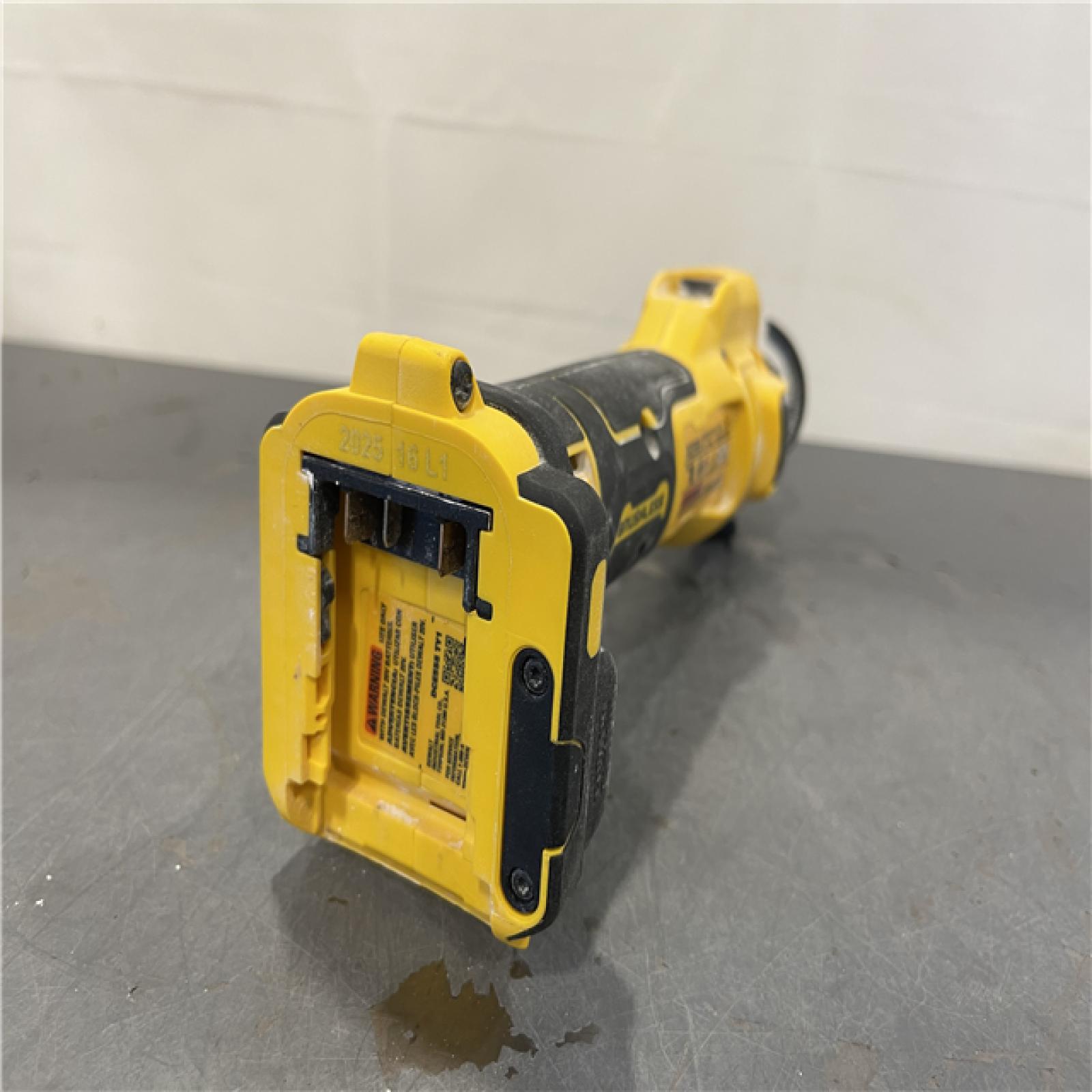 AS-IS - DEWALT XR 20V Lithium-Ion Cordless Rotary Drywall Cut-Out Tool