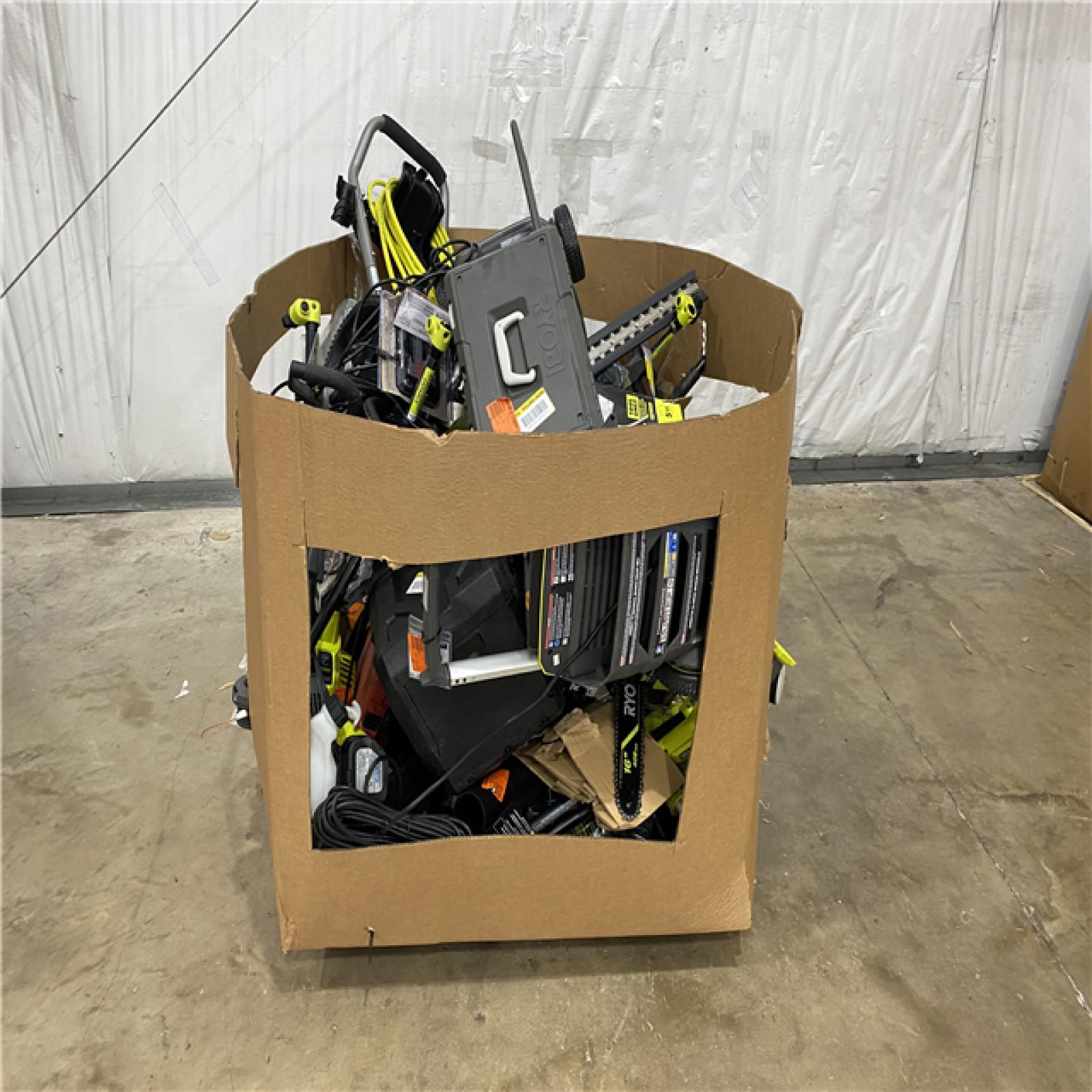 Houston Location AS IS - Tool Pallet