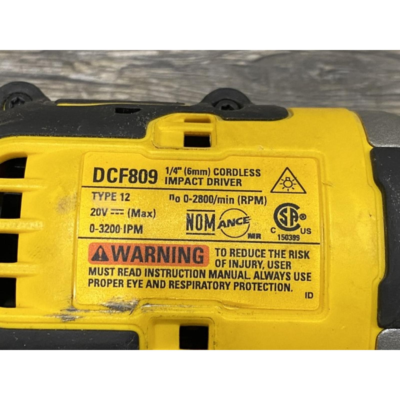 AS-IS DEWALT Atomic 20V Max Lithium-Ion Brushless Cordless Compact 1/4 in. Impact Driver Kit
