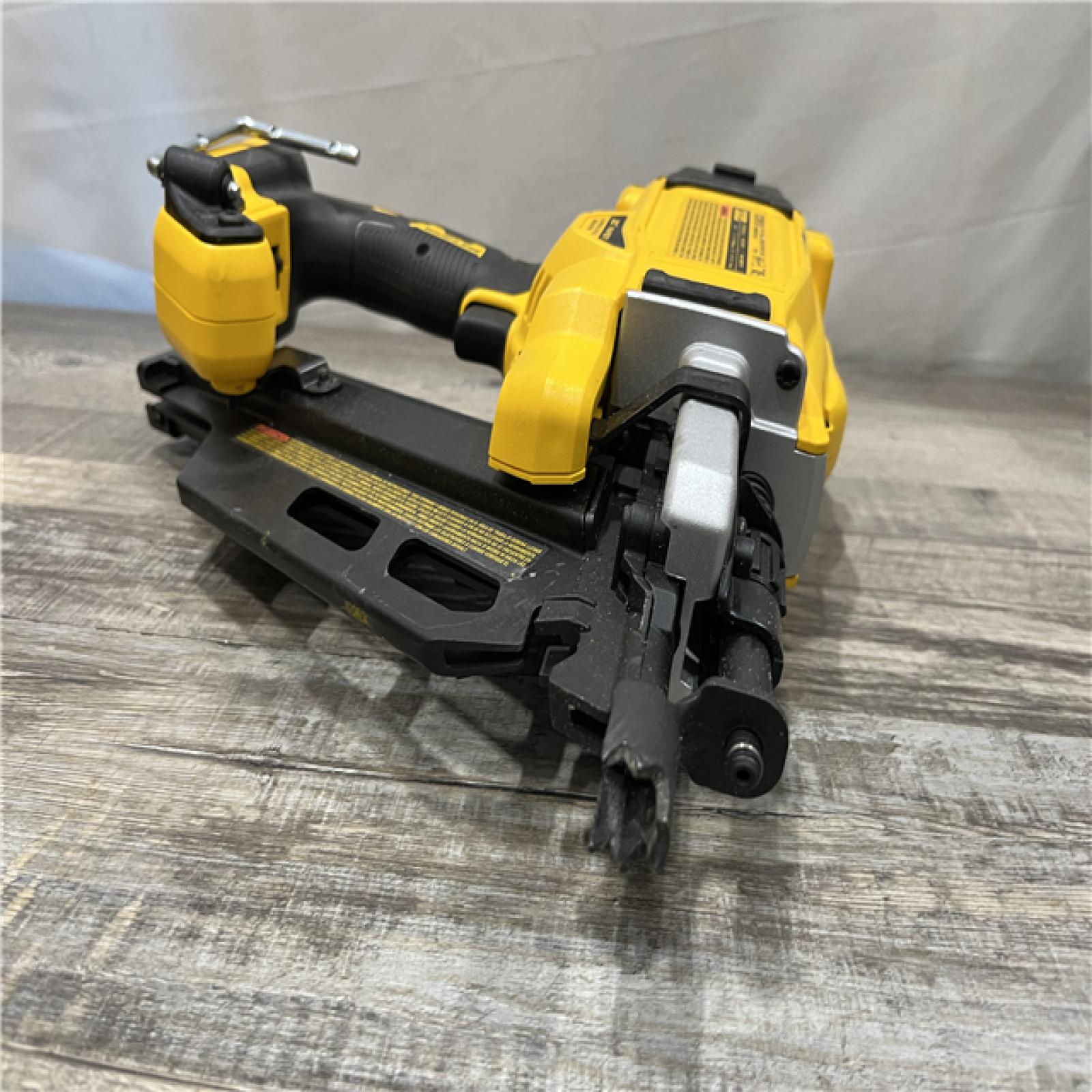 AS-IS DEWALT 20V 30 Degree Cordless Framing Nailer (Tool-Only)