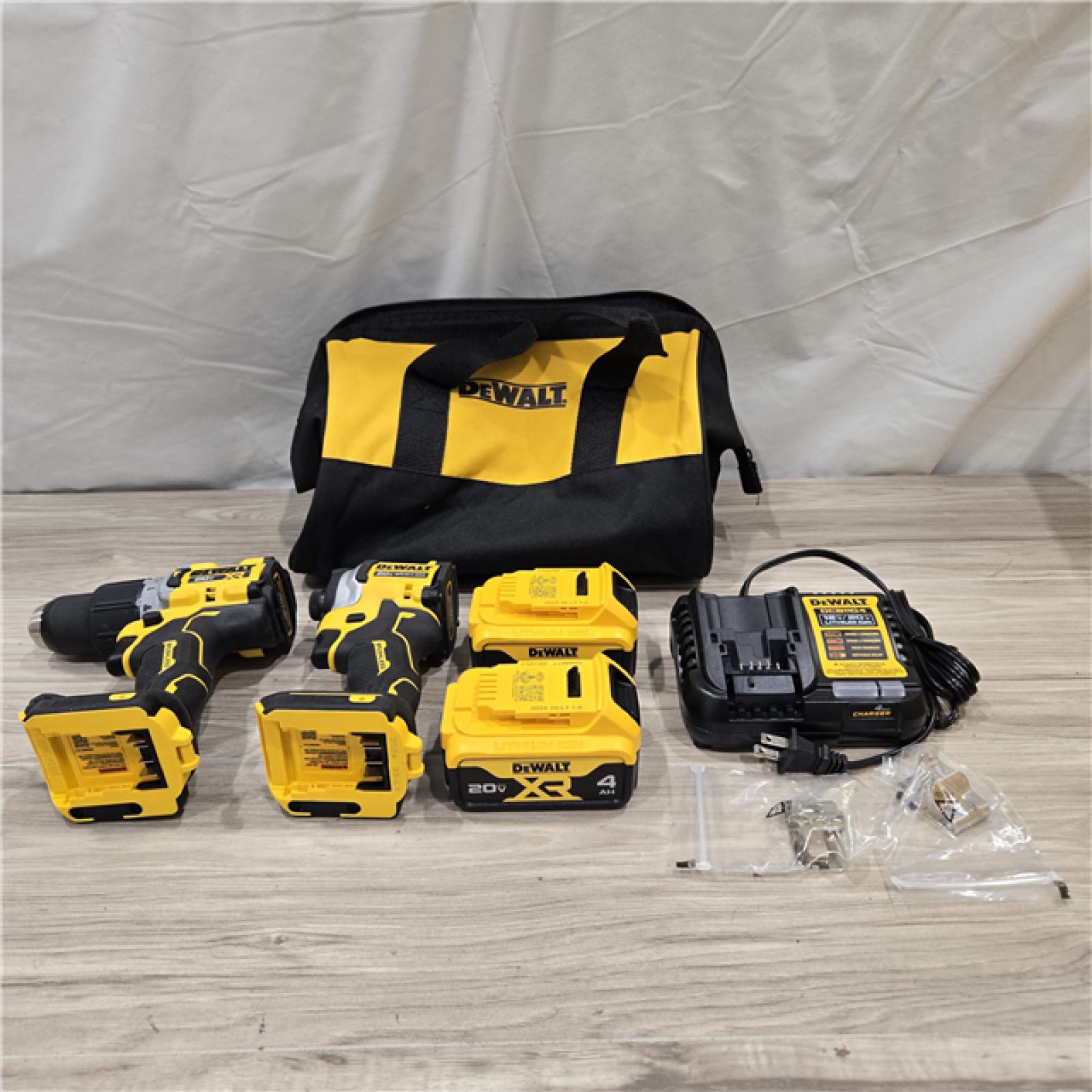 AS-IS DEWALT 20V MAX XR Hammer Drill/ Impact Driver Kit