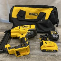 AS-IS DEWALT 20V MAX XR Lithium-Ion Cordless 18-Gauge Narrow Crown Stapler Kit