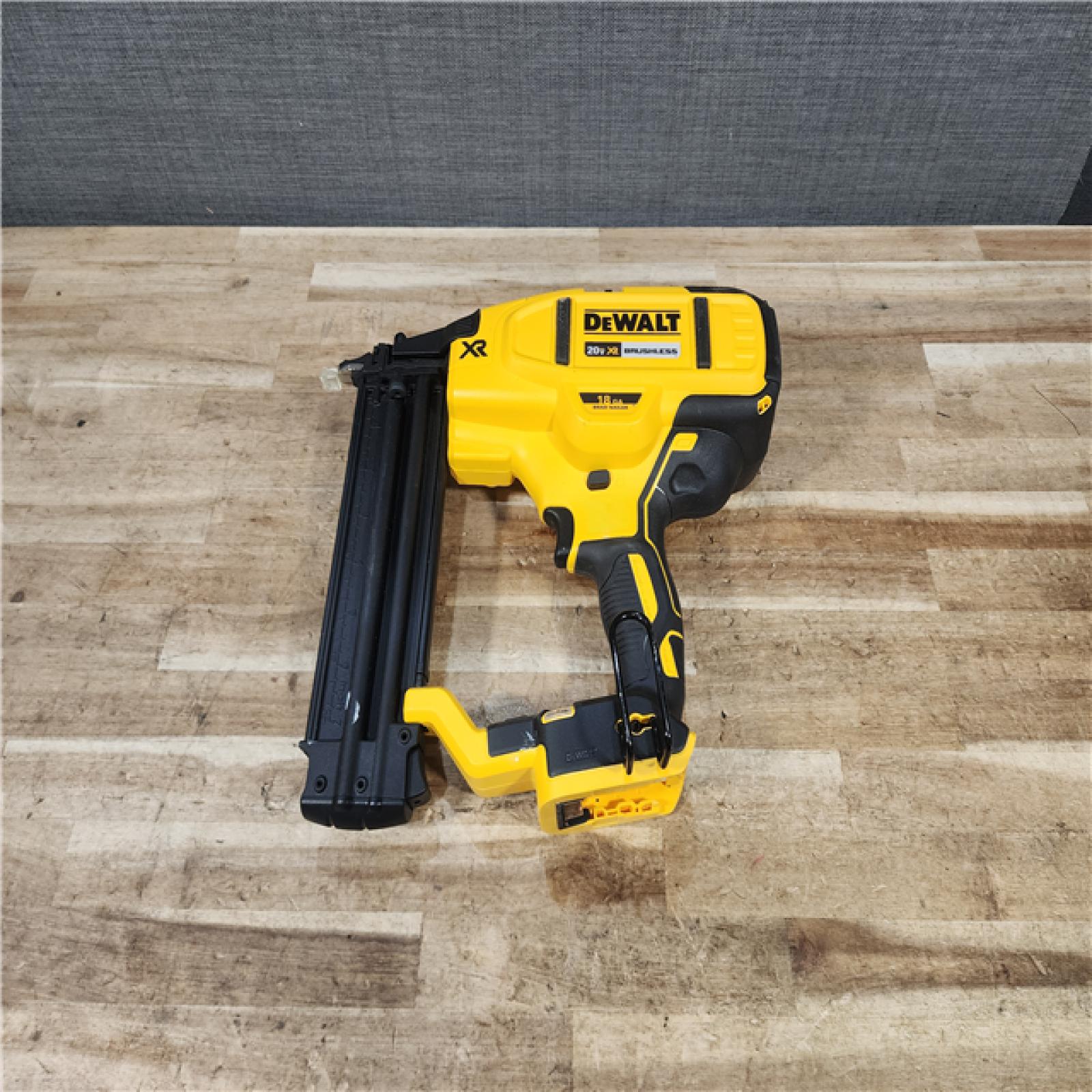 HOUSTON LOCATION - AS - IS DEWALT 20V MAX XR Lithium-Ion Electric Cordless 18-Gauge Brad Nailer (Tool Only)