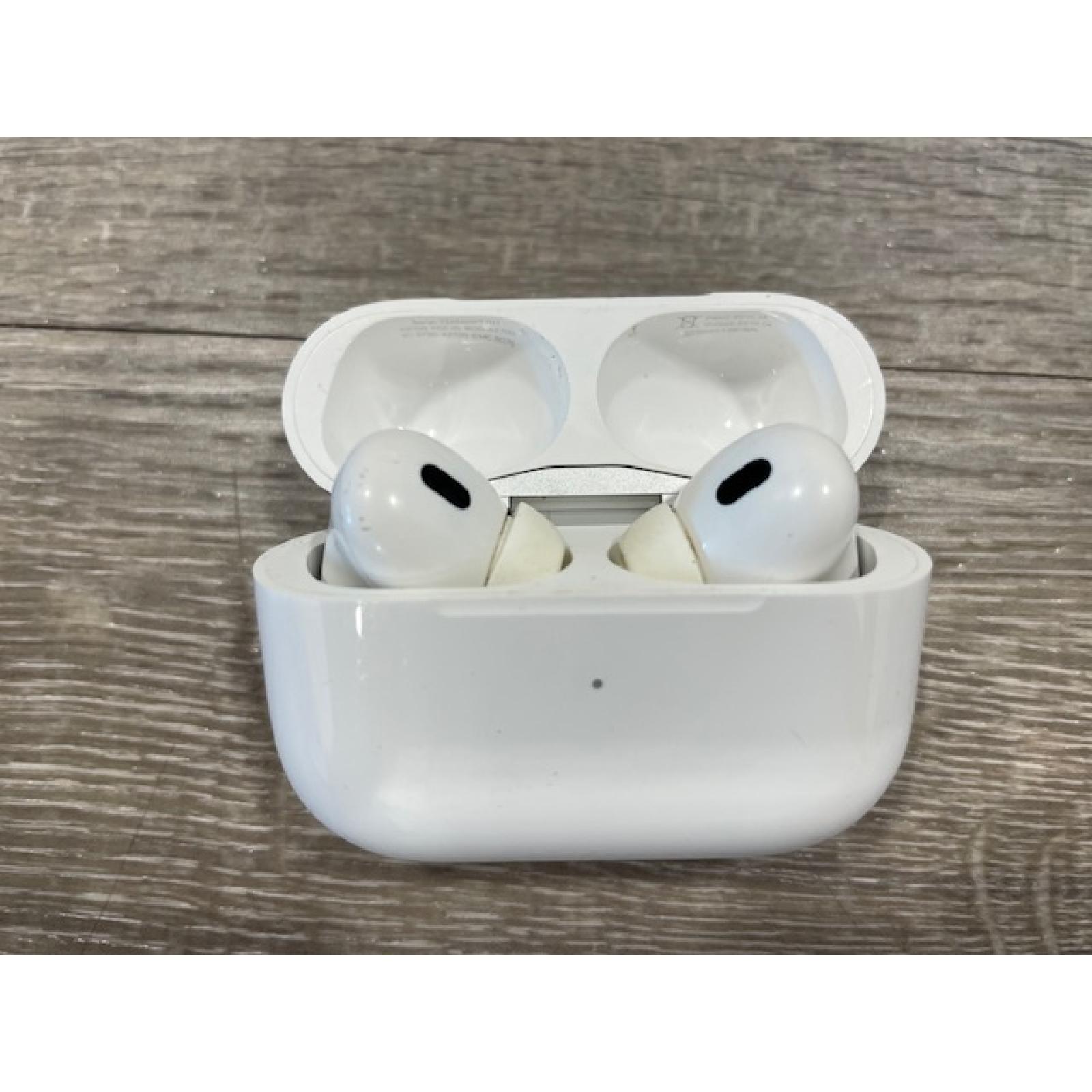 AS-IS Apple AirPods Pro 2 MagSafe Charging Case (Lightning)