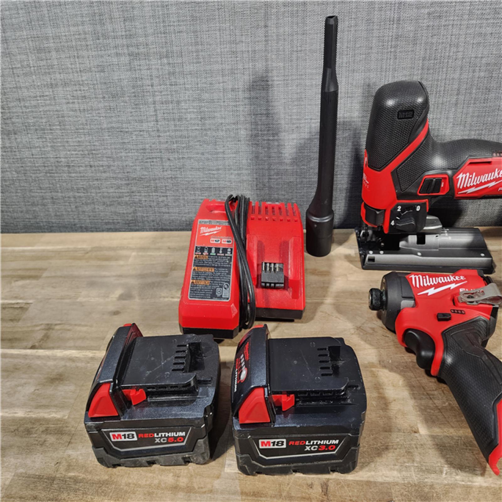 HOUSTON LOCATION - AS-IS Milwaukee 5 Tool Combo Kit W/ (2) Battery & Charger