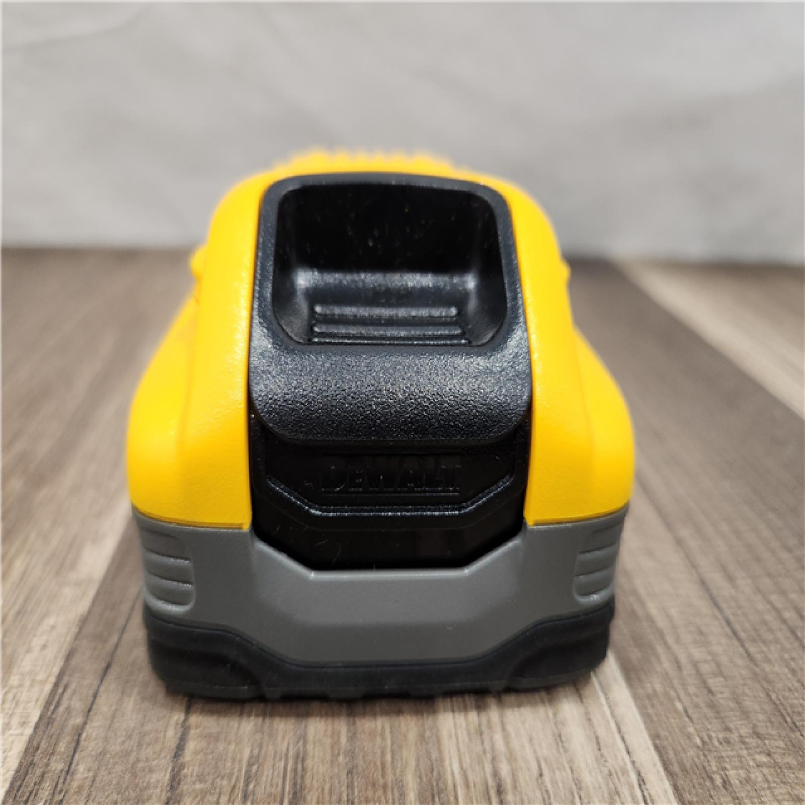 LIKE NEW! - DEWALT POWERSTACK 20V Lithium-Ion 5.0Ah Battery Pack