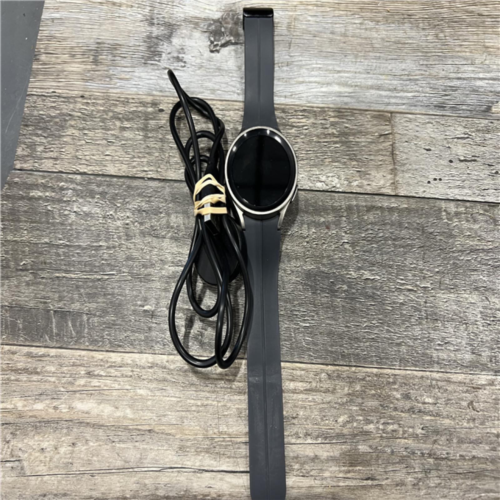 AS-IS Samsung Galaxy Watch5 45mm Smart Watch, GPS/LTE, Gray