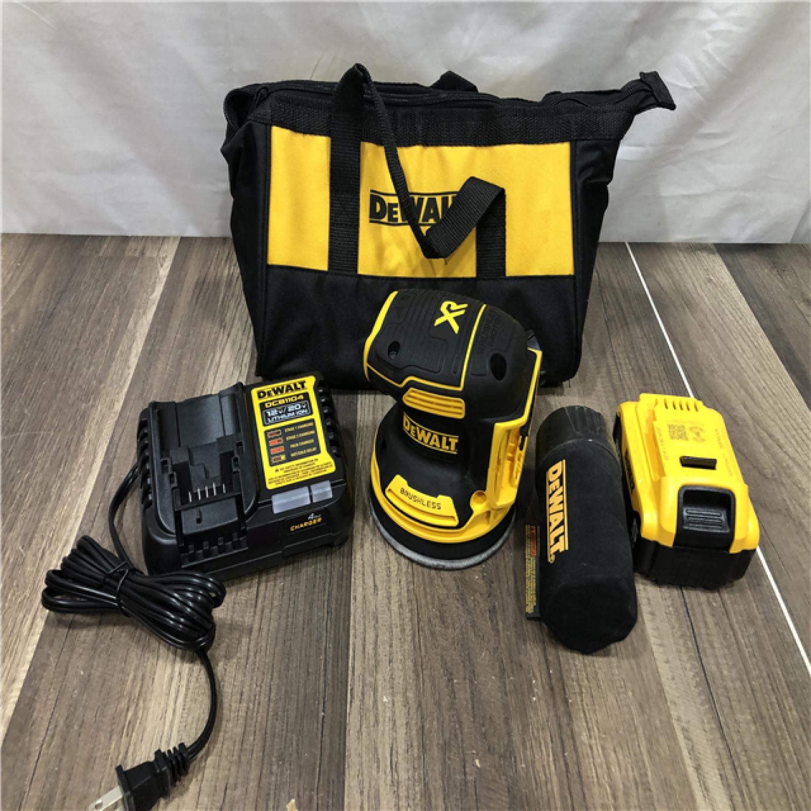AS-IS DEWALT 20V MAX XR Cordless Brushless 5 in. Random Orbital Sander Kit