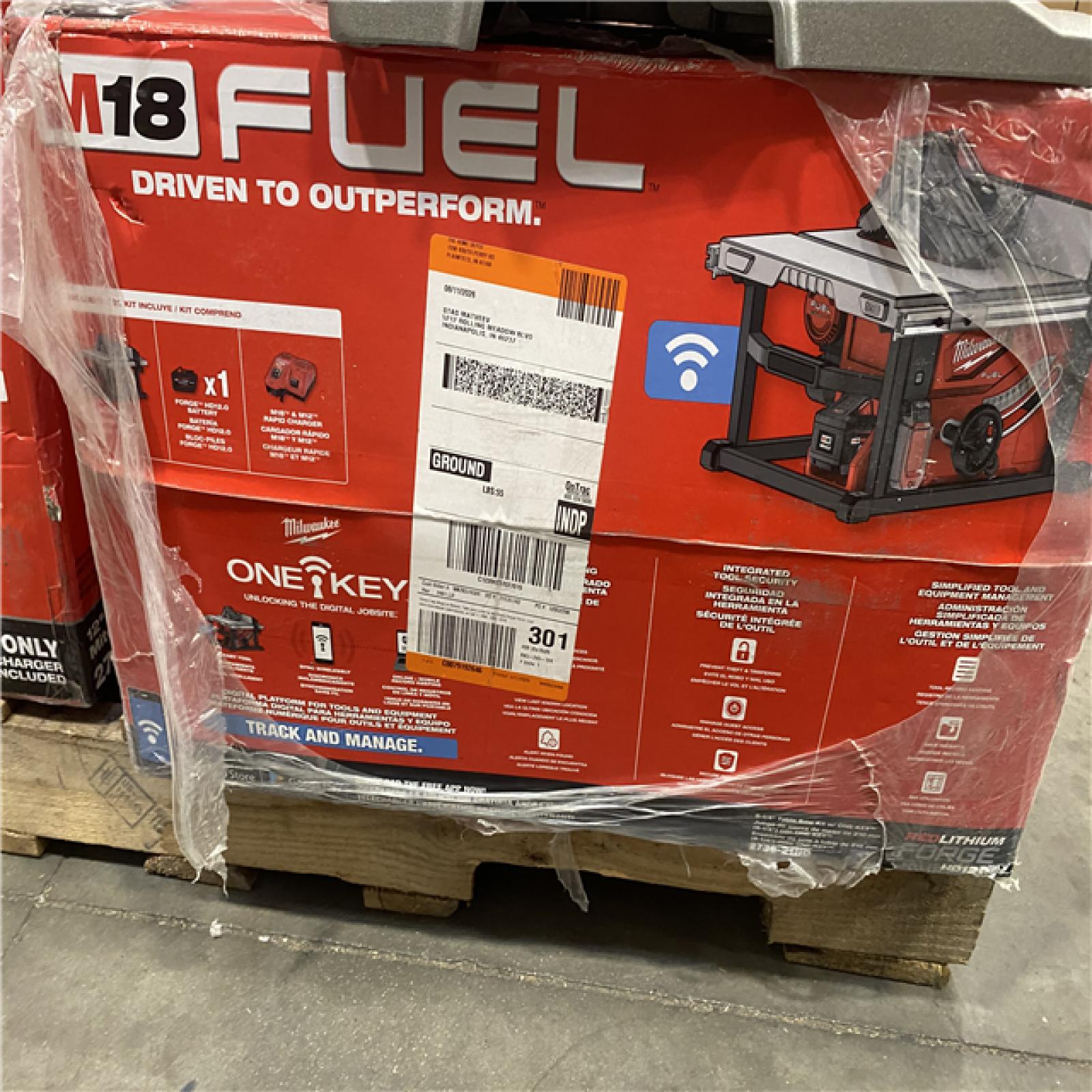 NEW- Milwaukee M18 FUEL ONE-KEY Lithium-Ion Brushless Cordless 8-1/4 Table Saw Kit